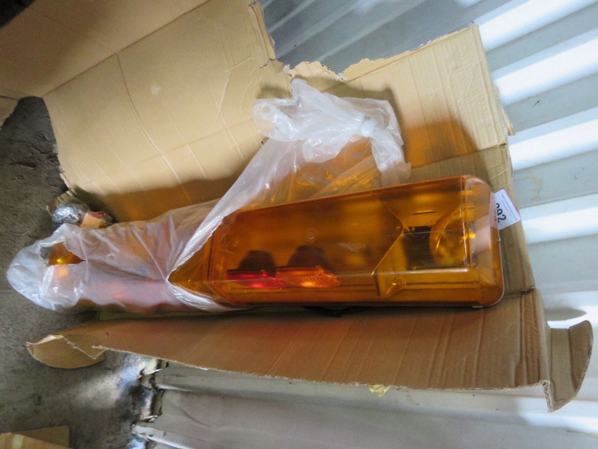 RECOVERY VEHICLE ROOF MOUNTED LIGHT BAR, UNUSED, FOR LORRY ETC. THIS LOT IS SOLD UNDER THE AUCTIO