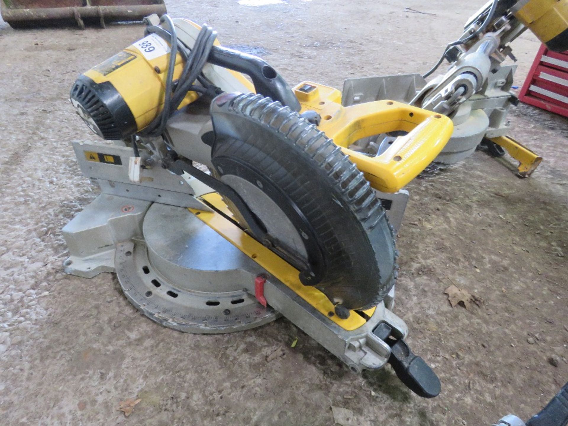 DEWALT PROFESSIONAL SLIDING HEAD 240VOLT POWERED MITRE SAW. THIS LOT IS SOLD UNDER THE AUCTIONEER - Image 4 of 4