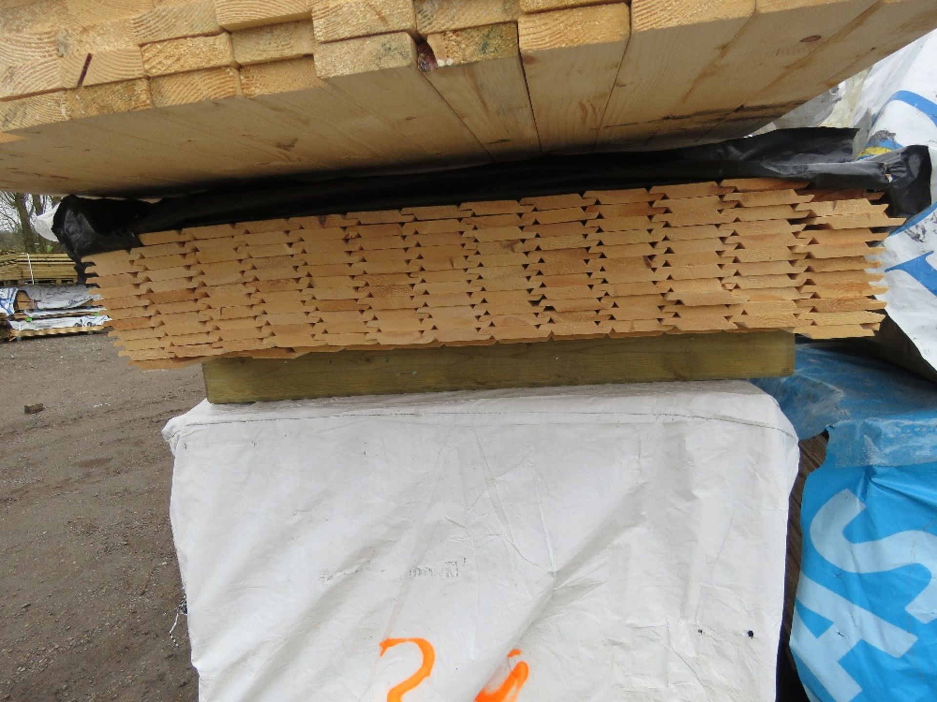 SMALL PACK OF UNTREATED SHIPLAP CLADDING BOARDS: 100MM WIDTH @2.1M LENGTH APPROX. - Image 2 of 3