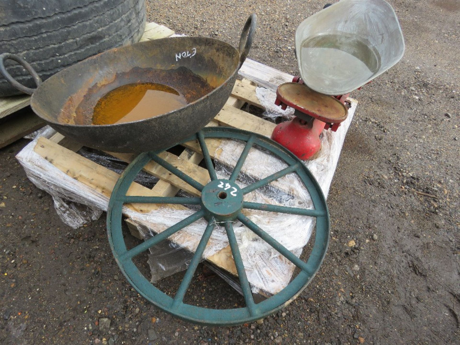 3 X DECORATIVE GARDEN ITEMS: CAST WHEEL, WOK AND OLD SCALES. THIS LOT IS SOLD UNDER THE AUCTIONEE - Image 3 of 3