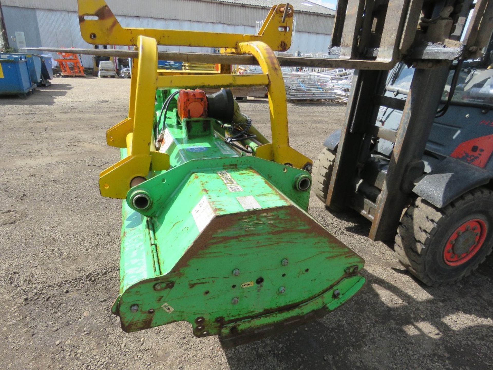 CABE HEAVY DUTY REVERSIBLE TRACTOR MOUNTED PTO DRIVEN FLAIL MOWER MODEL TEN R SUPER, YEAR 2010 BUIL - Image 3 of 8