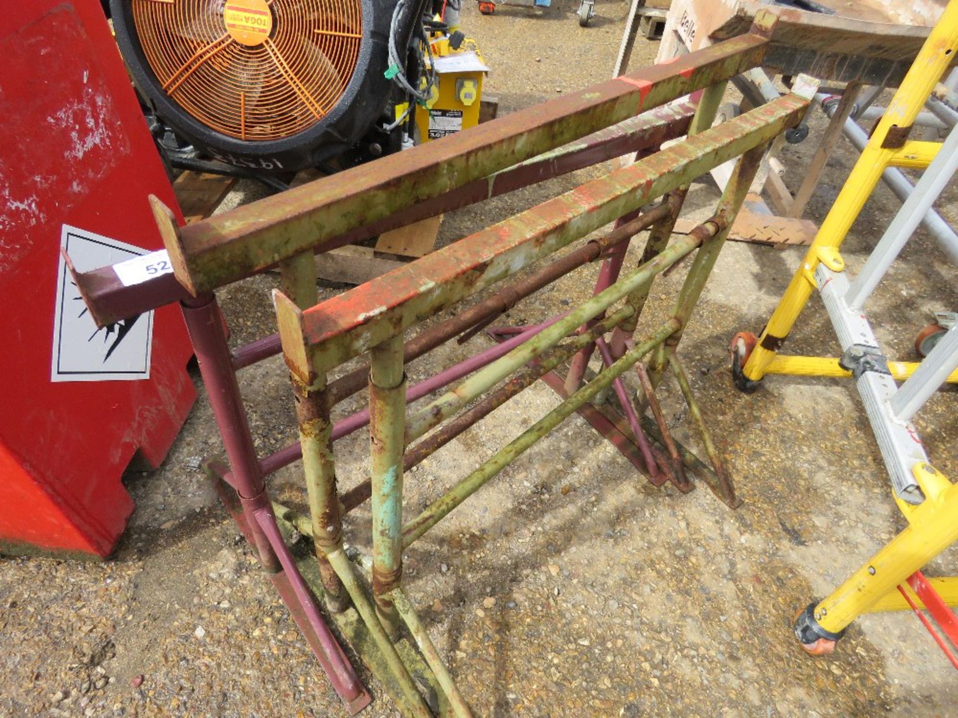 3 X BUILDER'S TRESTLE STANDS. THIS LOT IS SOLD UNDER THE AUCTIONEERS MARGIN SCHEME, THEREFORE NO