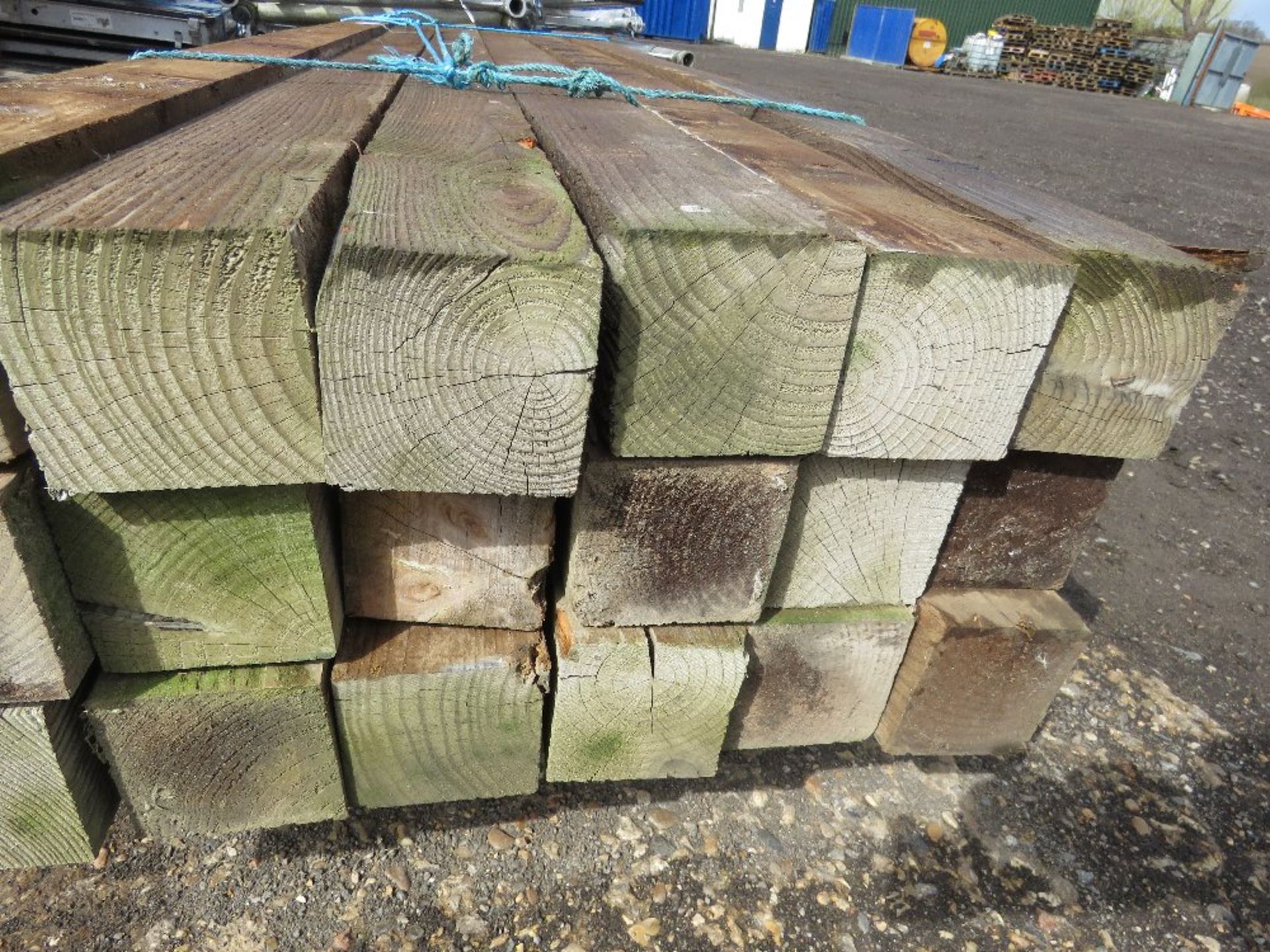PACK OF TIMBER POSTS: 95MM X 95MM X 2.4M LENGTH APPROX. 18NO IN TOTAL. THIS LOT IS SOLD UNDER THE - Image 4 of 4