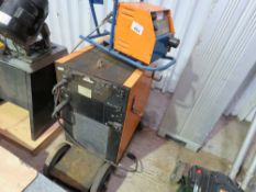 NEWARC MIG WELDER WITH WIRE FEED HEAD.