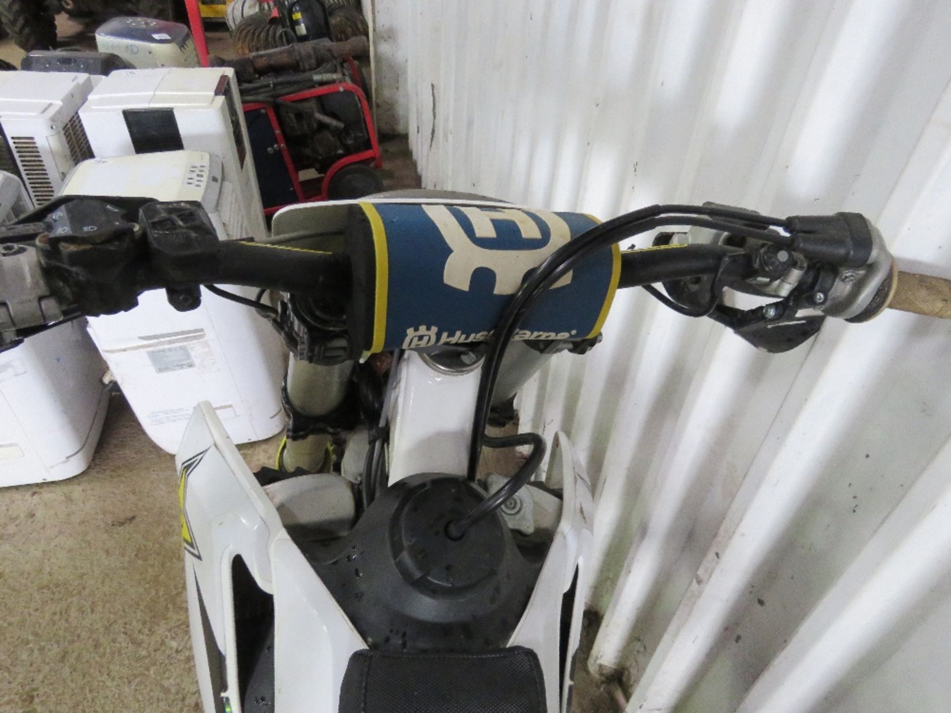 HUSQVARNA 450CC TRIALS BIKE, REG:LK18 EXO WITH V5 (FIRST ROAD REGISTERED 2021). WHEN TESTED WAS SEE - Image 13 of 15