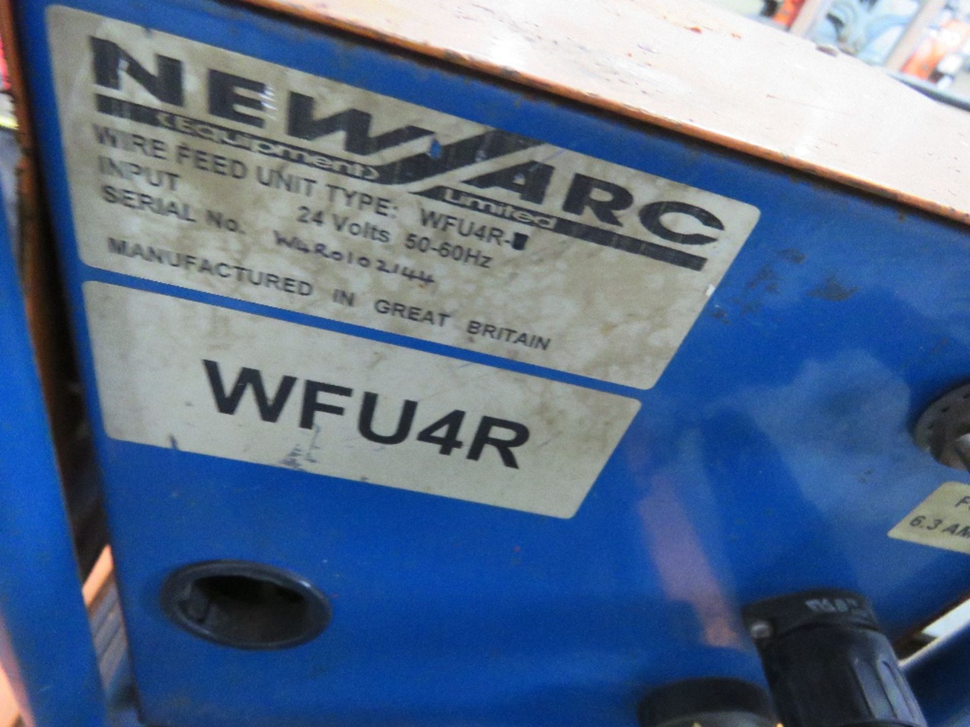 NEWARC MIG WELDER WITH WIRE FEED HEAD. - Image 4 of 6