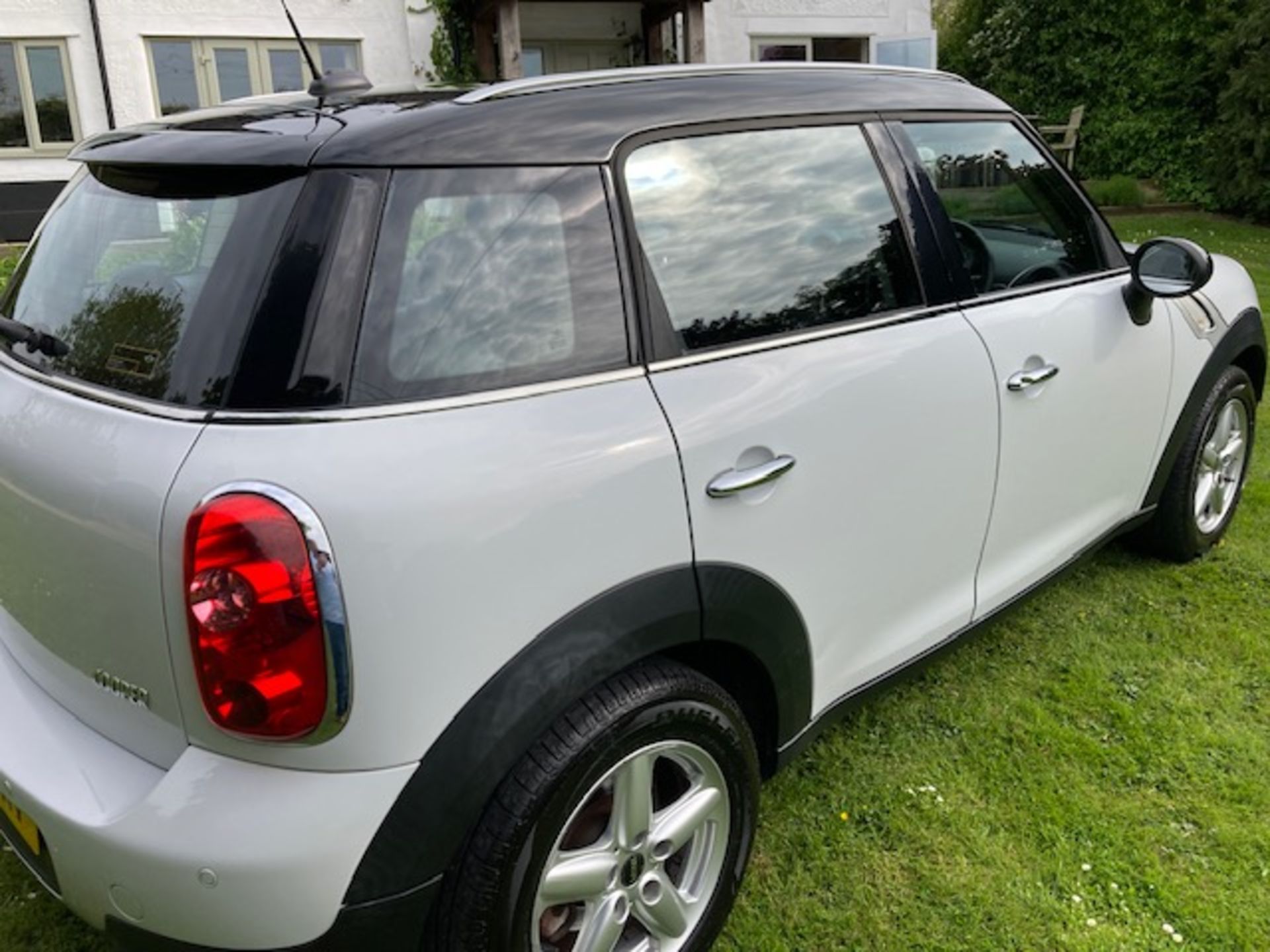 Mini 1.6 petrol Cooper manual Countryman car, Year 2012, 54,391 miles EXECUTOR SALE - Image 6 of 12