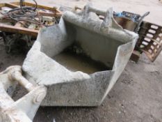 EXCAVATOR MOUNTED CONCRETE POURING CHUTE / BUCKET, 65MM PINS.