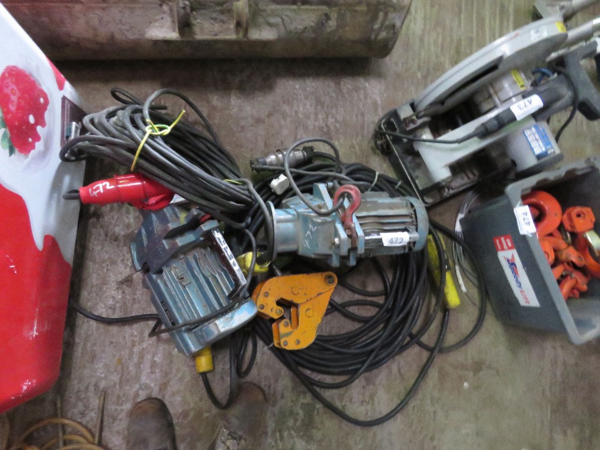 2NO ELECTRIC POWERED MINI HOISTS WITH CONTROL LEADS AND 1NO BEAM CLAMP. - Image 2 of 3