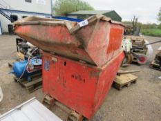 2 X CONQUIP TELEHANDLER MOUNTED TIPPING SKIPS WITH AUTO-LOCK SYSTEM