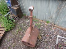 ANTIQUE GARDEN ROLLER. THIS LOT IS SOLD UNDER THE AUCTIONEERS MARGIN SCHEME, THEREFORE NO VAT WIL