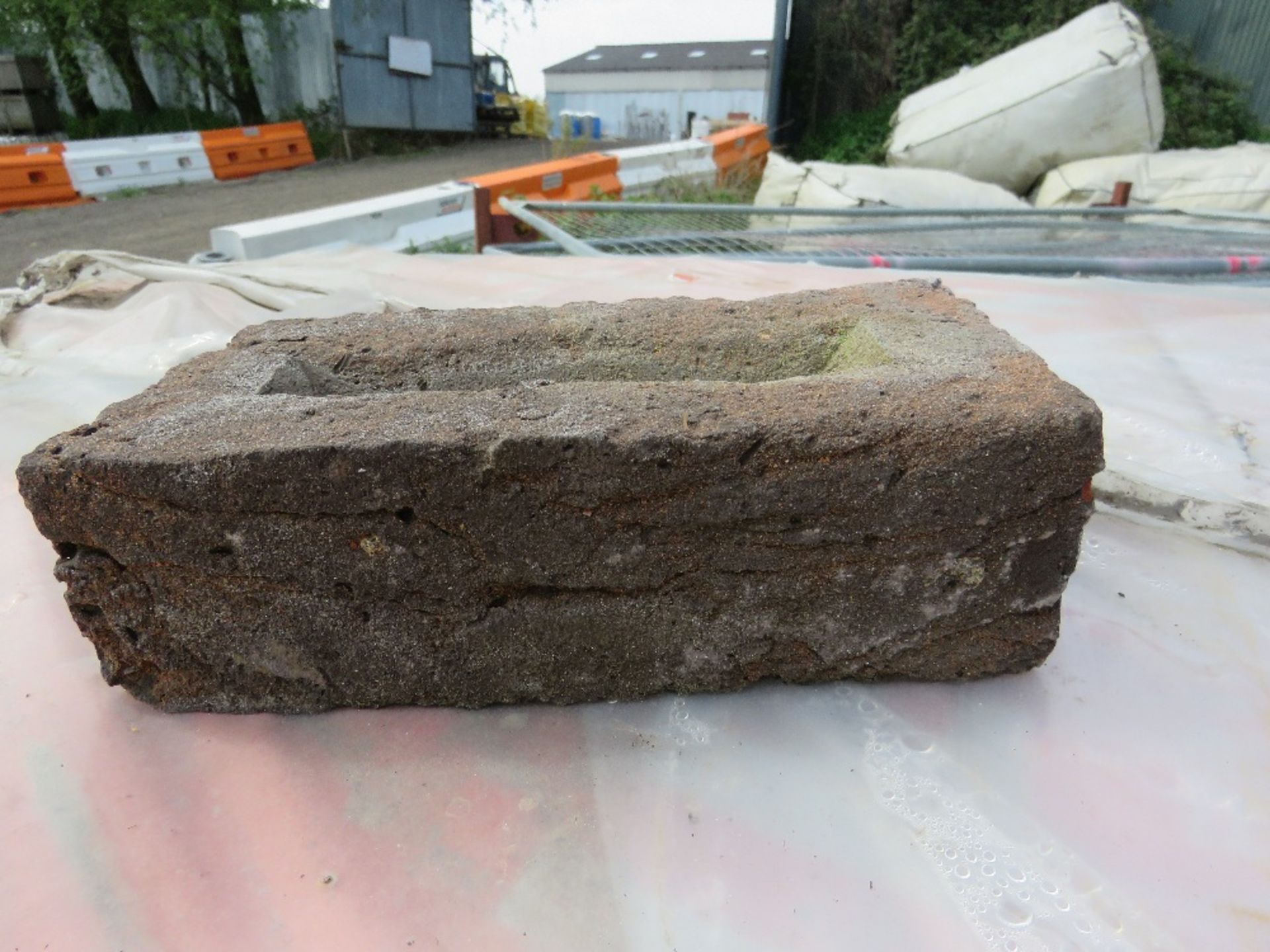 3 X PACKS OF RUSHINGTON ANTIQUE (DALI) BRICKS, CODE T33. BELIEVED TO BE 730NO IN EACH PACK. THIS - Image 13 of 17