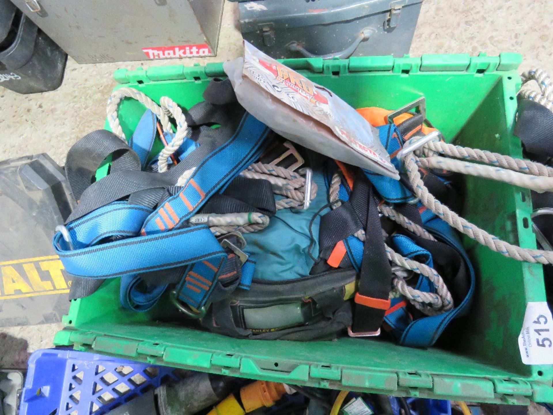 ASSORTED SAFETY EQUIPMENT. - Image 3 of 4