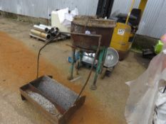 PAN MIXER, 110VOLT POWERED PLUS A RESIN SCREED UNIT.