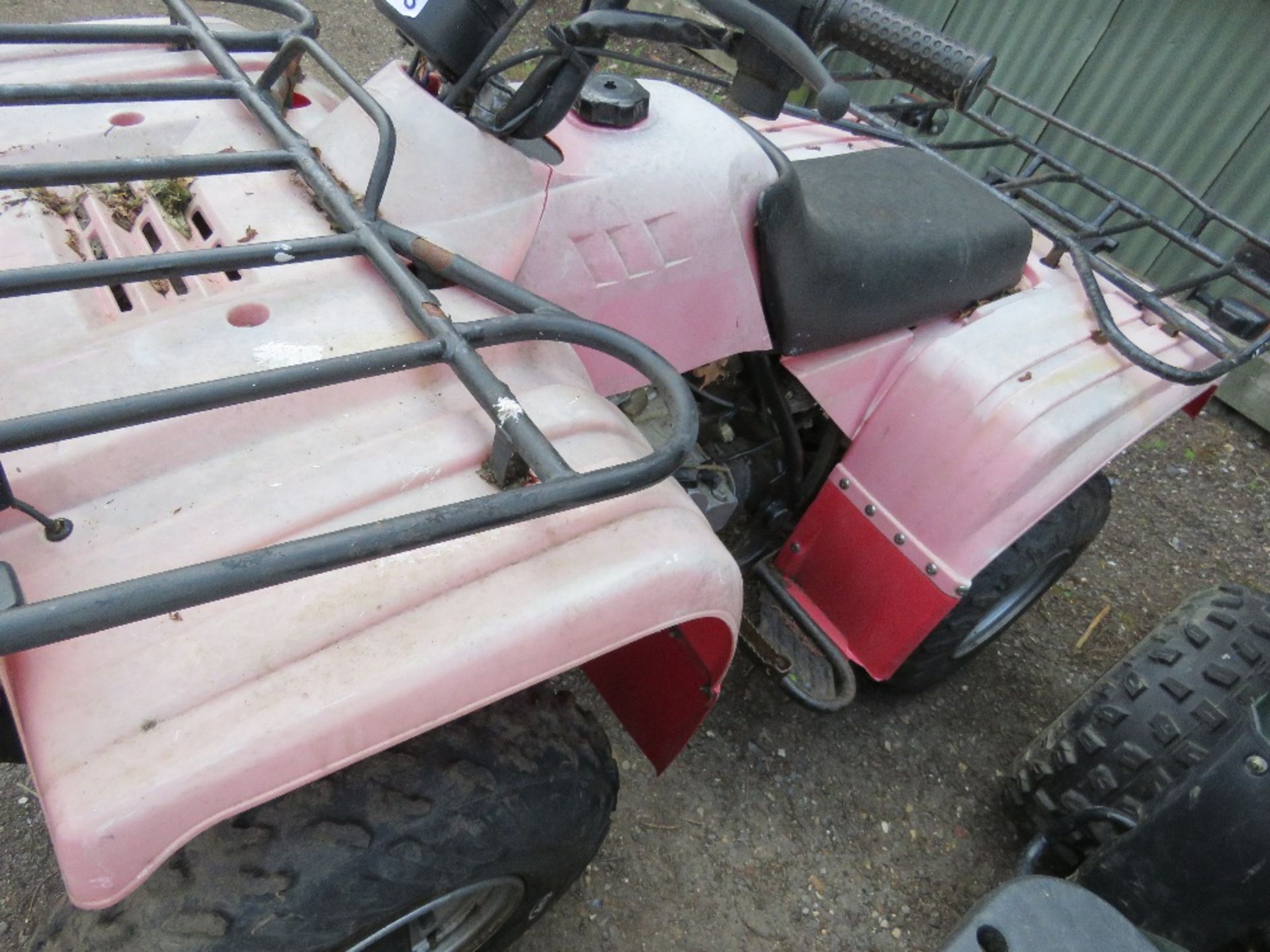 JIANSHE 2WD PETROL ENGINED QUAD BIKE, CONDITION UNKNOWN, SOLD AS NON RUNNER. - Image 3 of 7