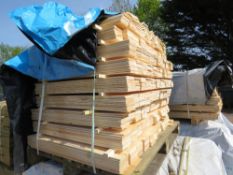 PALLET OF HIT AND MISS FENCE CLADDING BOARDS: 0.83M LENGTH X 100MM WIDTH APPROX.