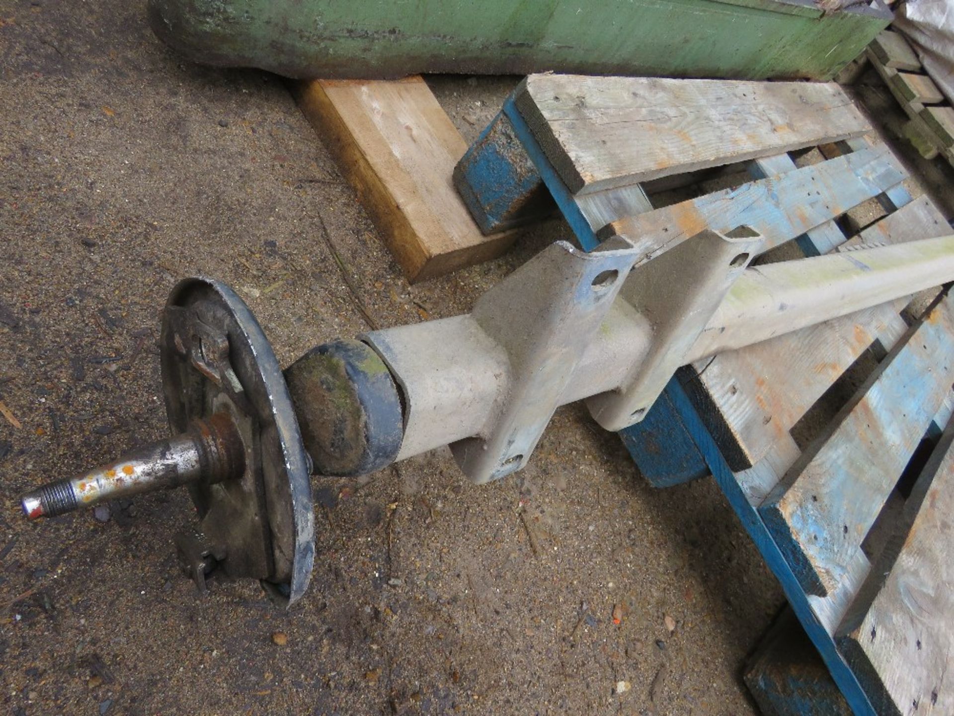 HEAVY DUTY INDESPENSION TYPE TRAILER AXLE. THIS LOT IS SOLD UNDER THE AUCTIONEERS MARGIN SCHEME, - Image 3 of 3