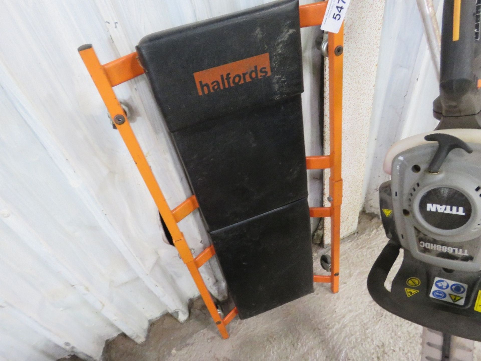 HALFORDS MECHANICS TROLLEY. THIS LOT IS SOLD UNDER THE AUCTIONEERS MARGIN SCHEME, THEREFORE NO VA