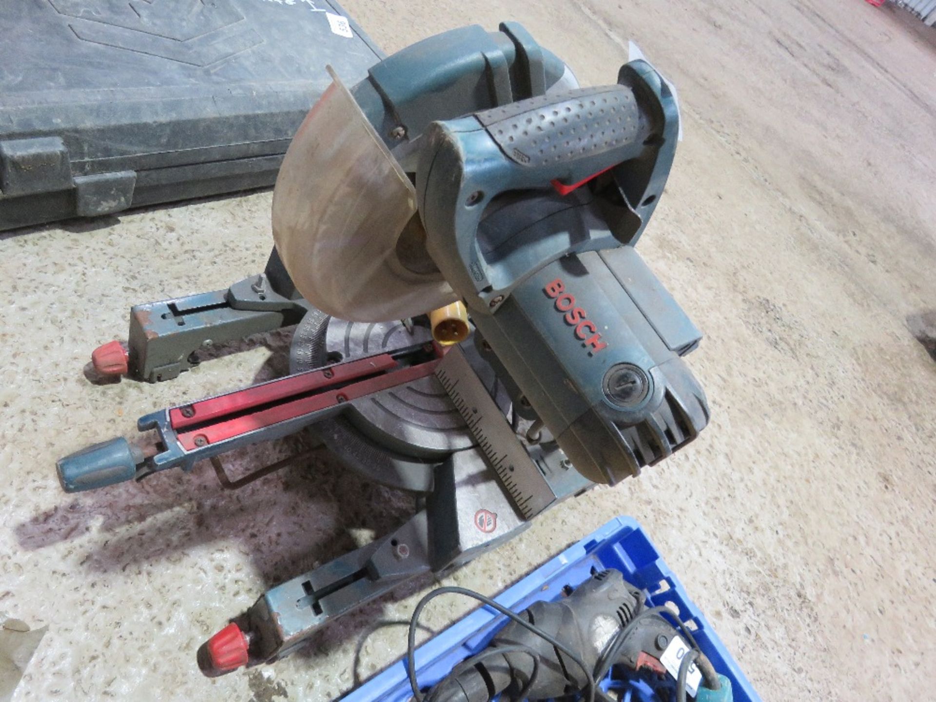 BOSCH 110VOLT MITRE SAW. - Image 4 of 5