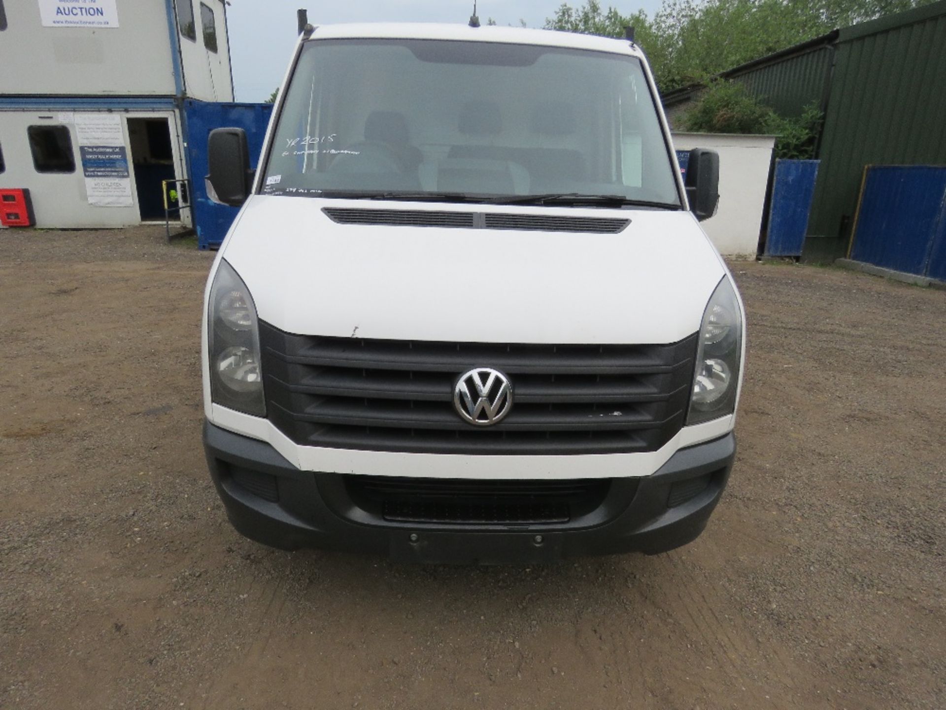 VOLKSWAGEN CRAFTER DROP SIDE TRUCK, YEAR 2015 REGISTERED, DIRECT FROM COMPANY LIQUIDATION. 13FT LENG - Image 2 of 13