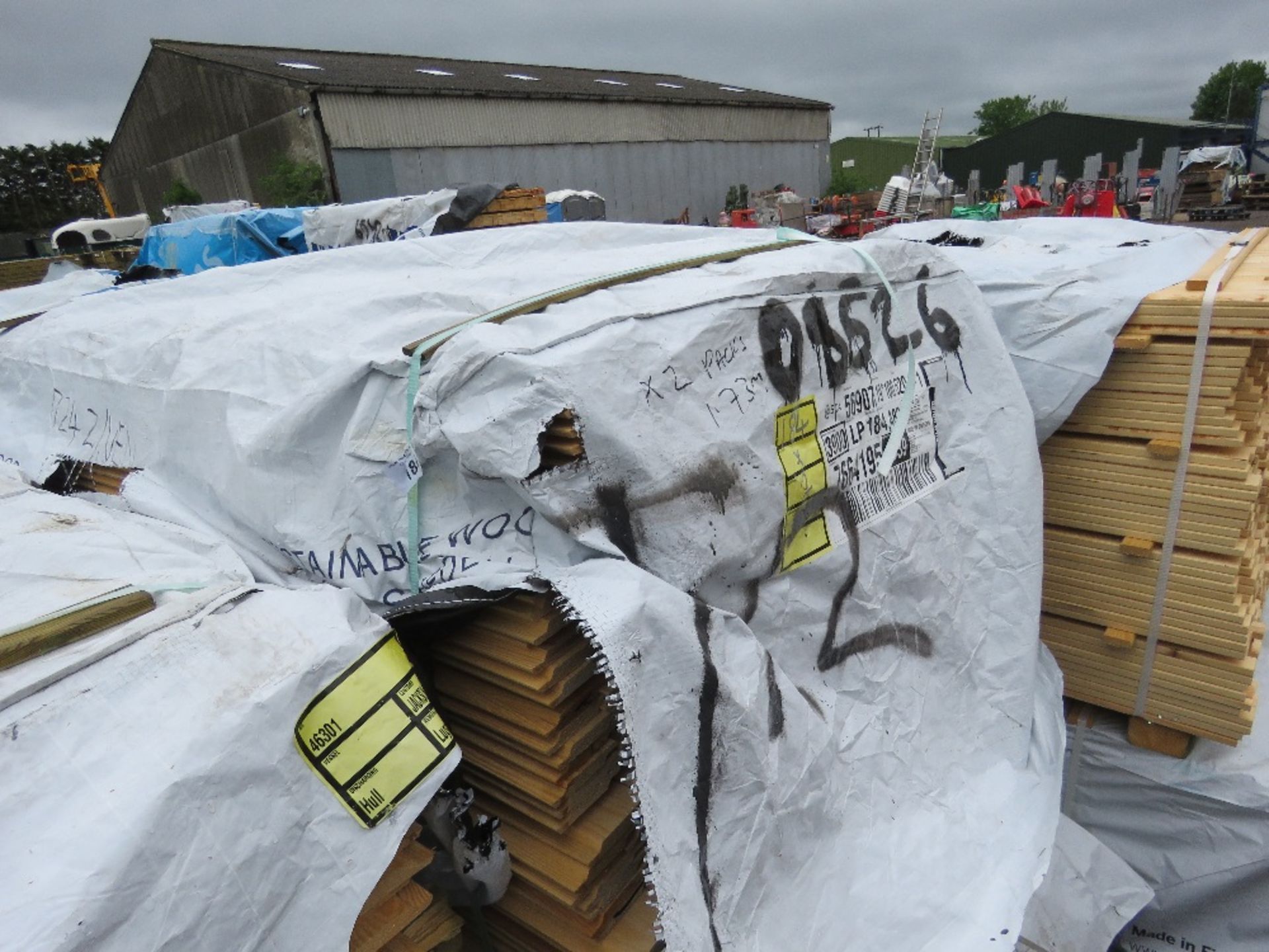 2 X LARGE PACKS OF UNTREATED SHIPLAP TYPE TIMBER CLADDING BOARDS: 1.73M X 100MM APPROX. - Image 3 of 3