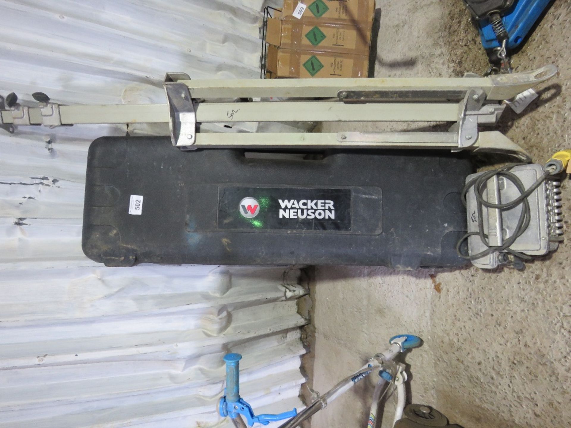 WACKER NEUSON BALLOON LIGHT WITH STAND AND BALLAST UNIT. - Image 2 of 9