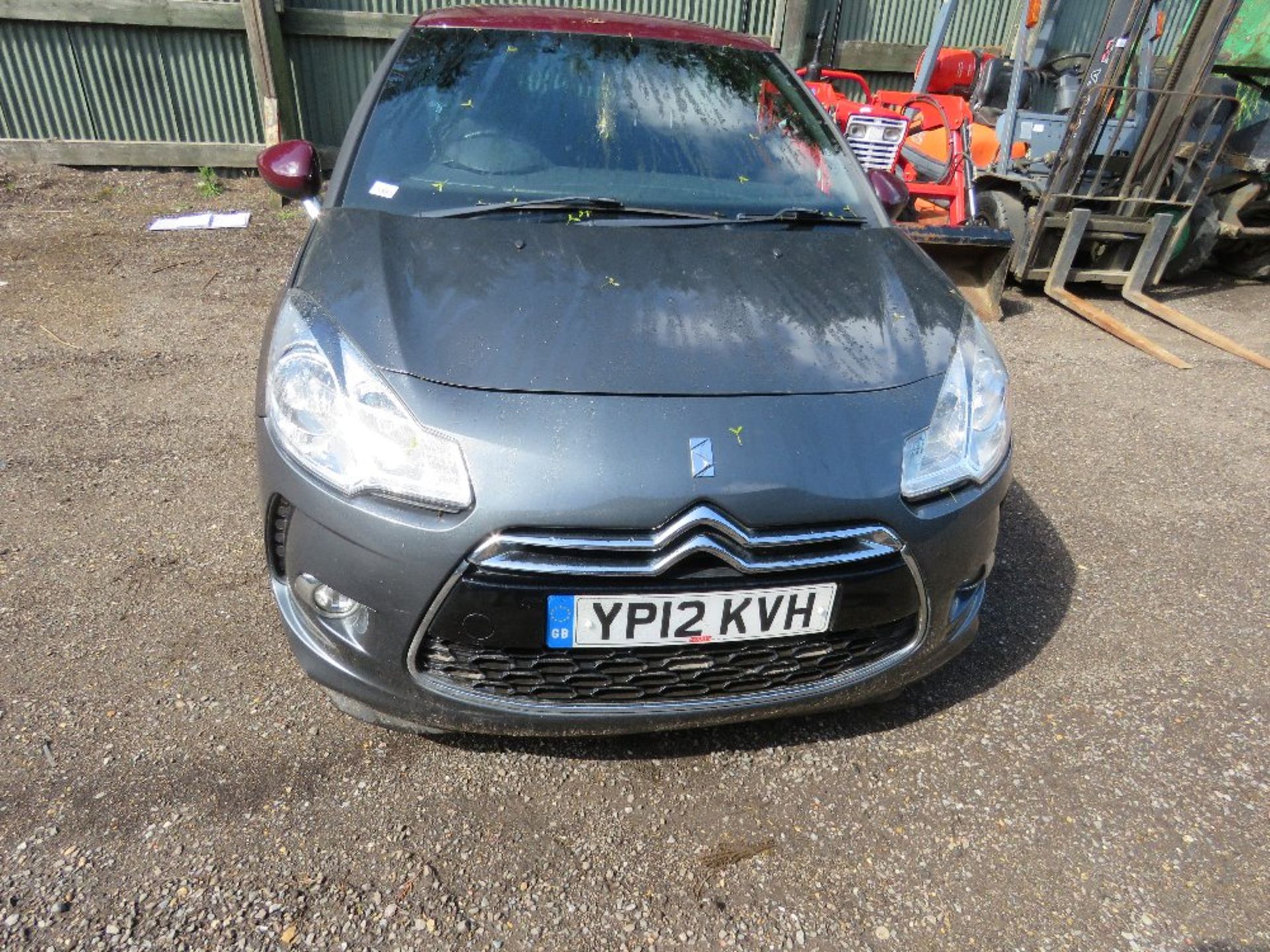 CITROEN DS3 PETROL AUTOMATIC HATCHBACK CAR REG: YP12 KVH. WITH V5, MOT UNTIL JANUARY 2024. 130,520 - Image 2 of 13