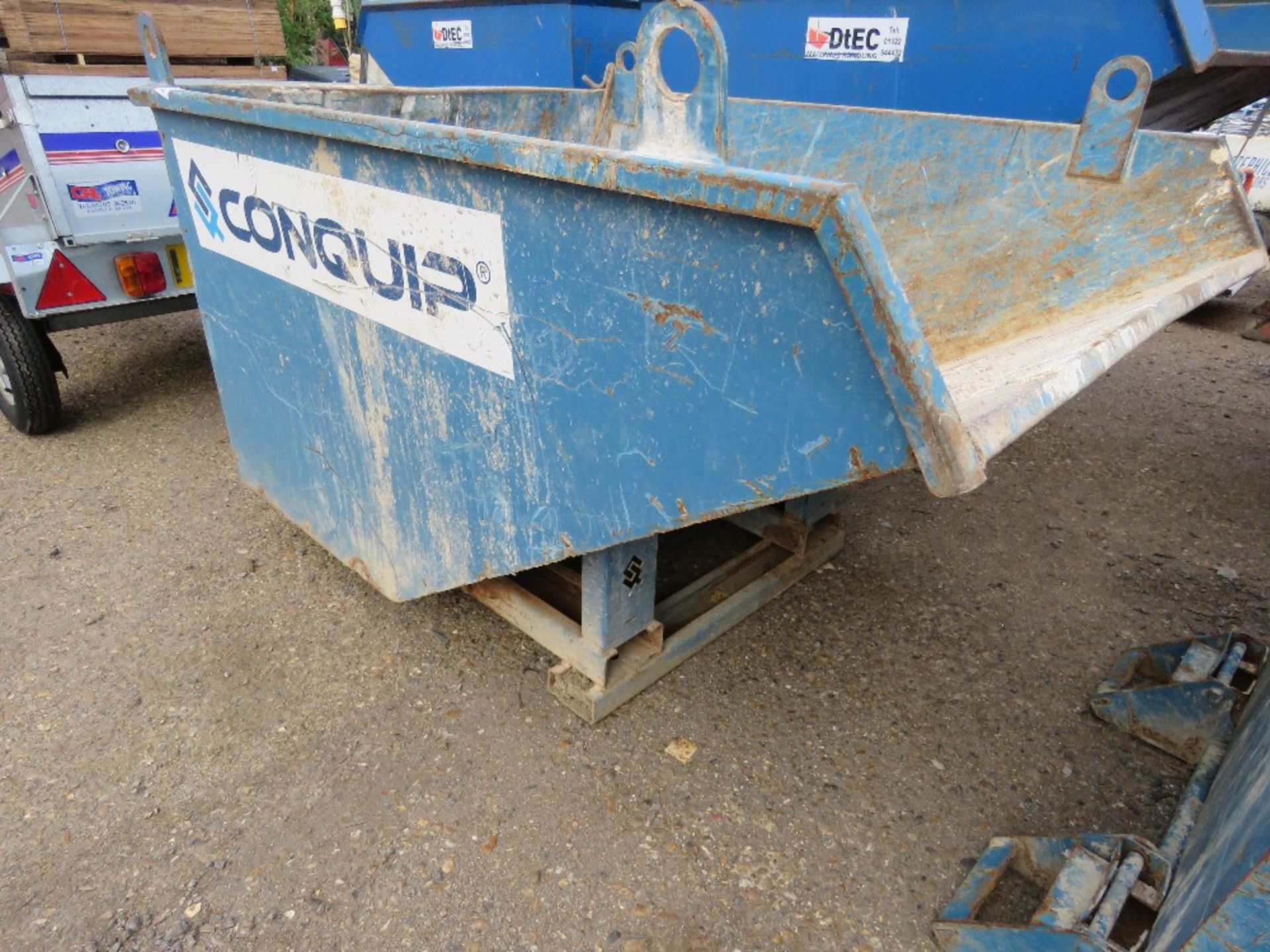 CONQUIP 1200 LITRE TELEHANDLER MOUNTED TIP SKIP WITH AUTOLOCK SYSTEM, YEAR 2021 BUILD.