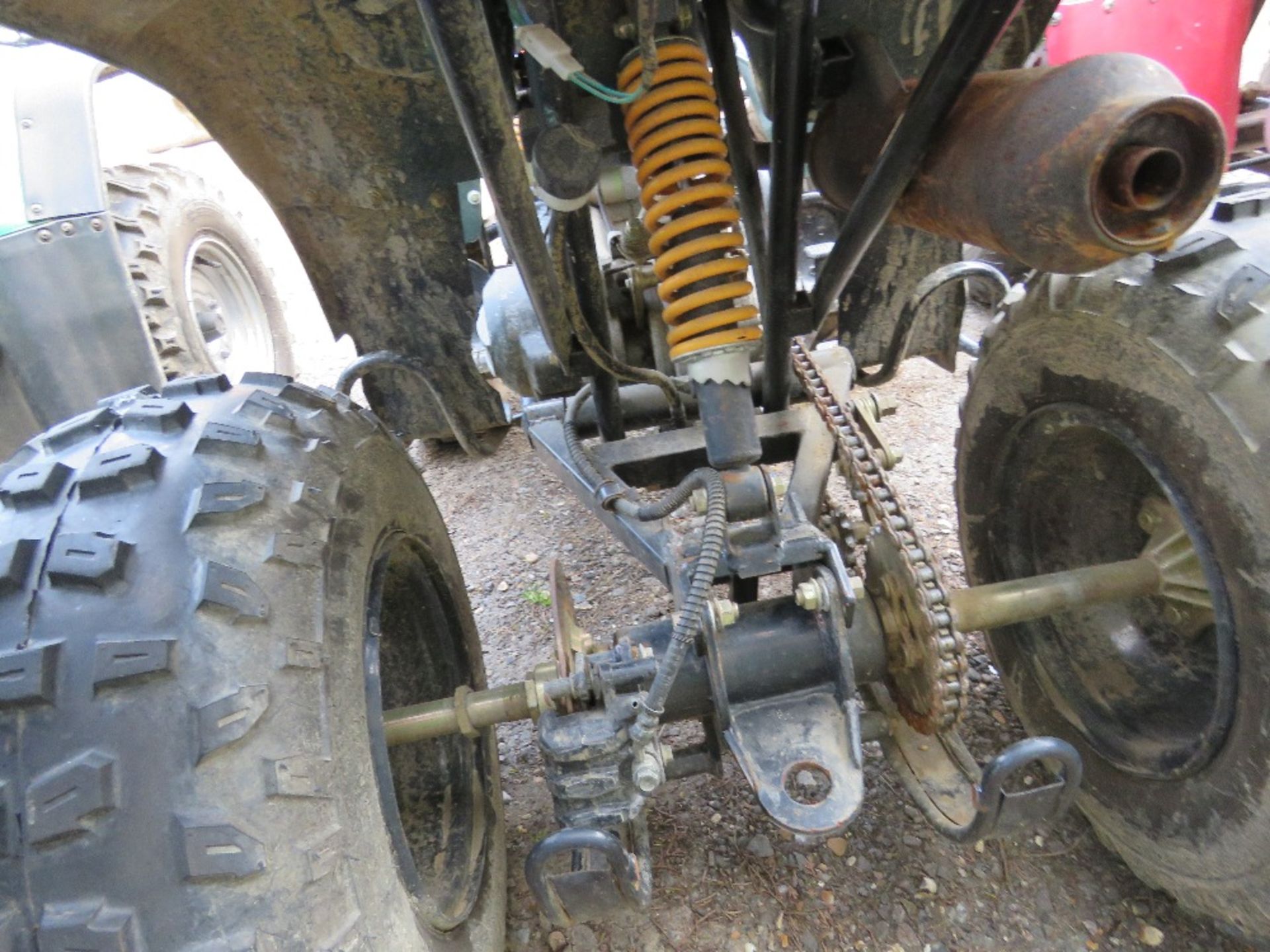 KAZUMA 2WD PETROL ENGINED QUAD BIKE, CONDITION UNKNOWN, SOLD AS NON RUNNER. - Image 4 of 6