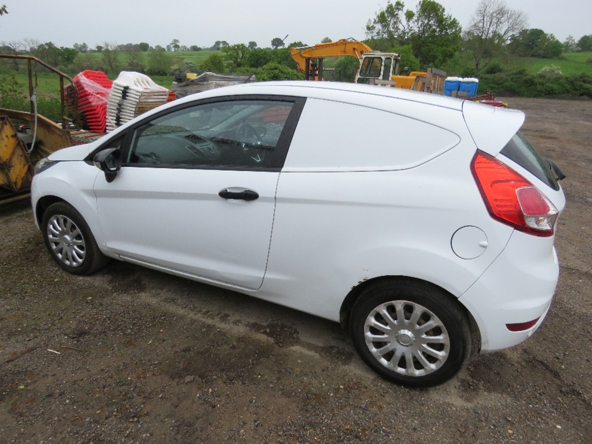 FORD FIESTA DIESEL PANEL VAN REG:MV64 ZVW. 81,461 REC MILES. MOT UNTIL 28/09/24. WHEN TESTED WAS S - Image 3 of 12