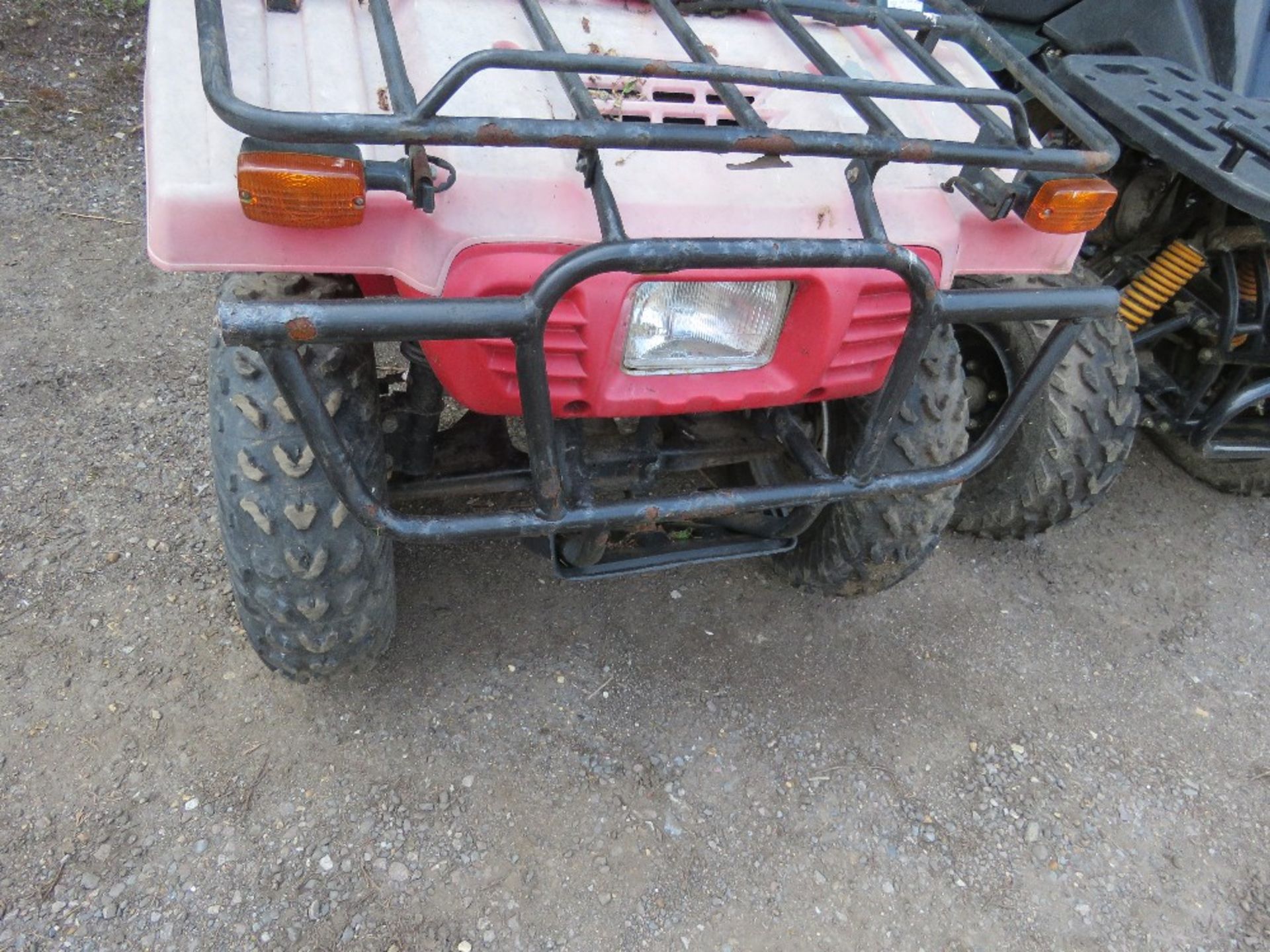 JIANSHE 2WD PETROL ENGINED QUAD BIKE, CONDITION UNKNOWN, SOLD AS NON RUNNER. - Image 2 of 7