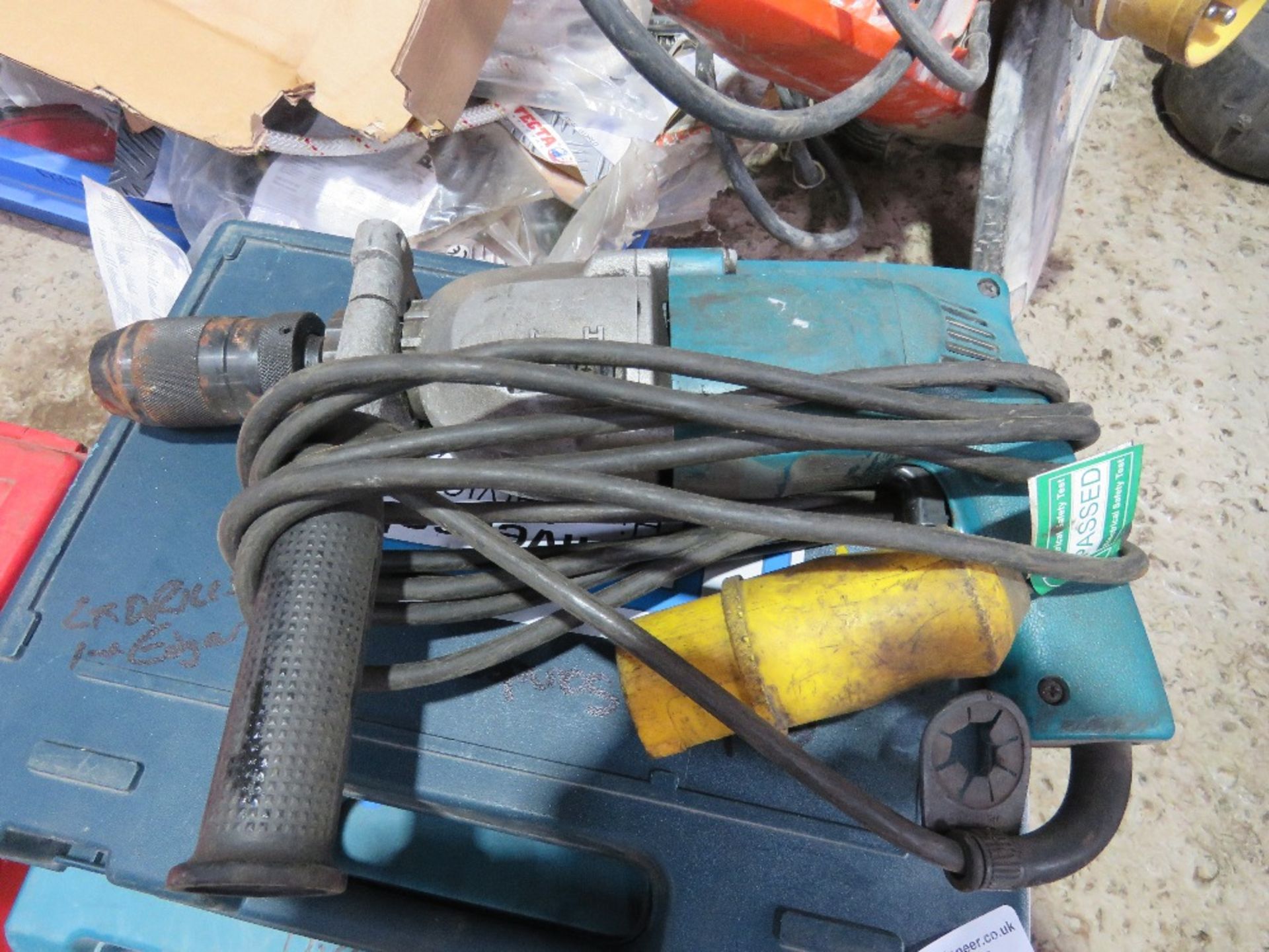 3 X POWER TOOLS. (2NO DRILLS PLUS AN EDGING SANDER). - Image 2 of 5
