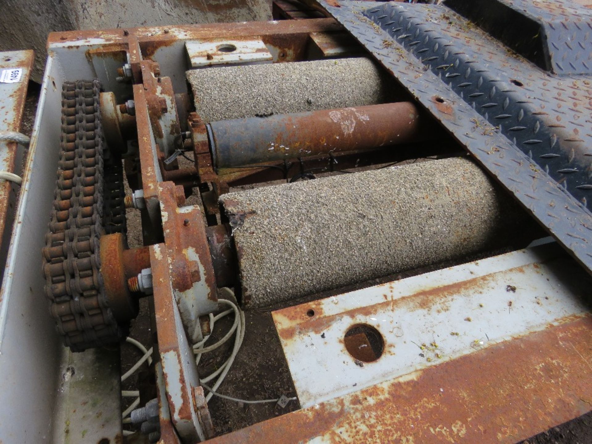 COMMERCIAL VEHICLE BRAKE TEST ROLLERS WITH ASSOCIATED EQUIPMENT. BELIEVED TO BE EWJ MAKE. - Image 8 of 15