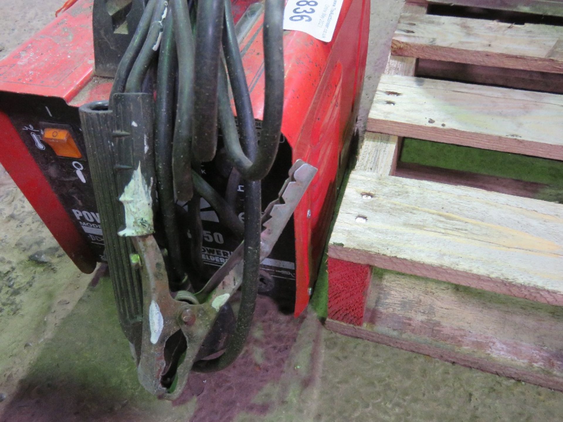 MINI ARC WELDER WITH RODS, 240VOLT POWERED. THIS LOT IS SOLD UNDER THE AUCTIONEERS MARGIN SCHEME, - Image 2 of 3