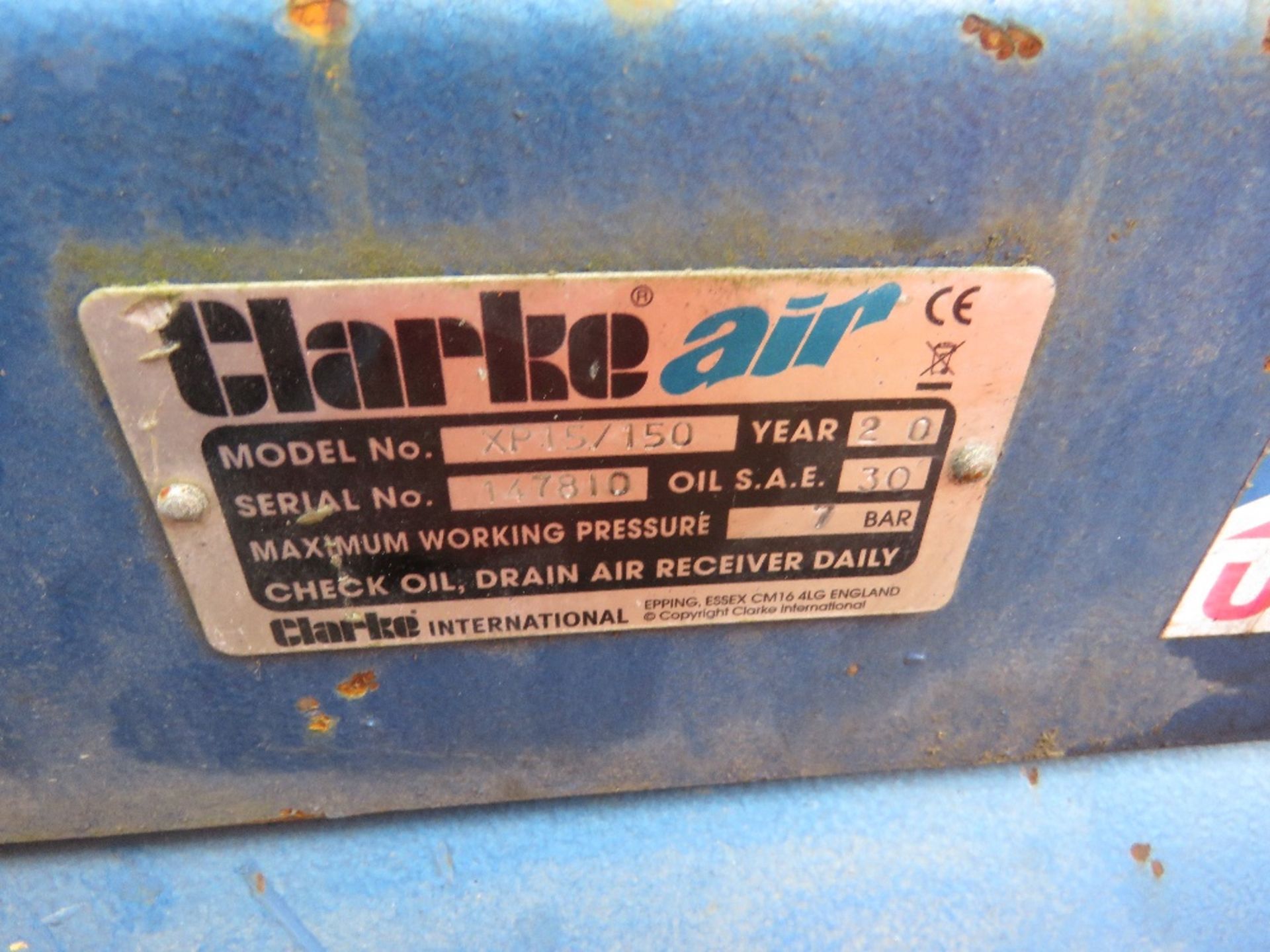 CLARKE PETROL ENGINED COMPRESSOR, REQUIRES ATTENTION. - Image 4 of 5