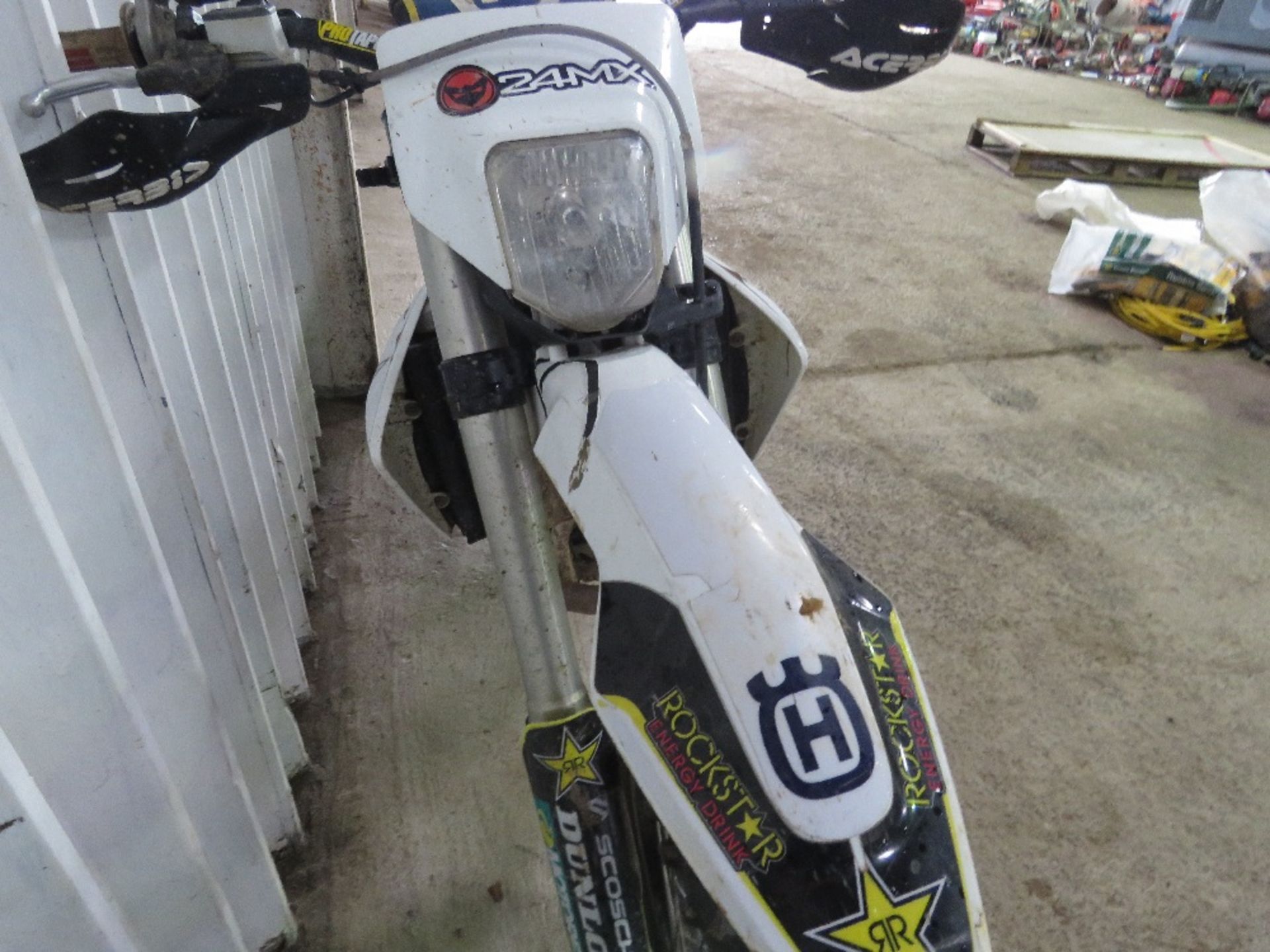 HUSQVARNA 450CC TRIALS BIKE, REG:LK18 EXO WITH V5 (FIRST ROAD REGISTERED 2021). WHEN TESTED WAS SEE - Image 10 of 15