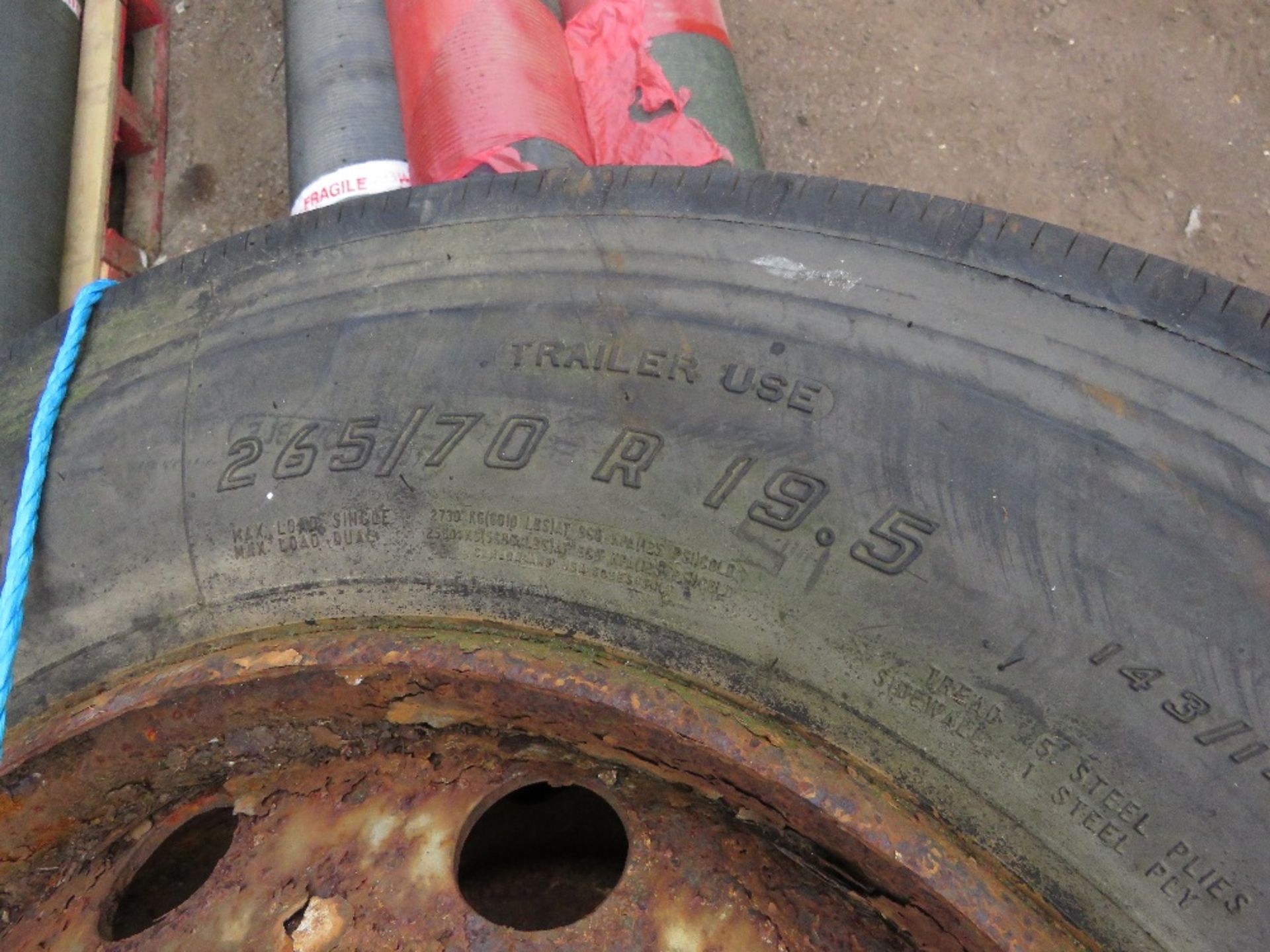 4 X LORRY WHEELS AND TYRES 265/70R19.5 THIS LOT IS SOLD UNDER THE AUCTIONEERS MARGIN SCHEME, TH - Image 3 of 4