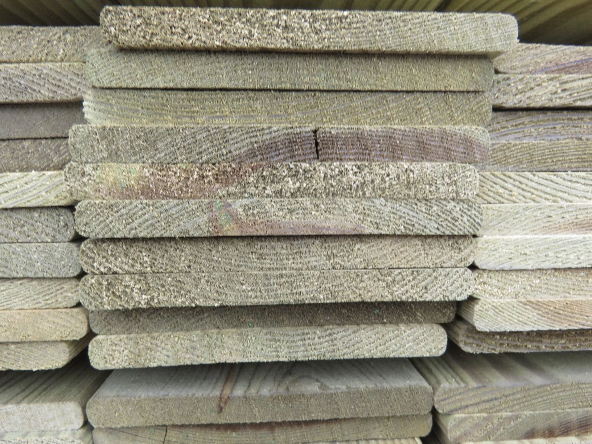 LARGE PACK OF TREATED HIT AND MISS TIMBER CLADDING BOARDS. 1.74M LENGTH X 100MM WIDTH APPROX. - Image 3 of 3