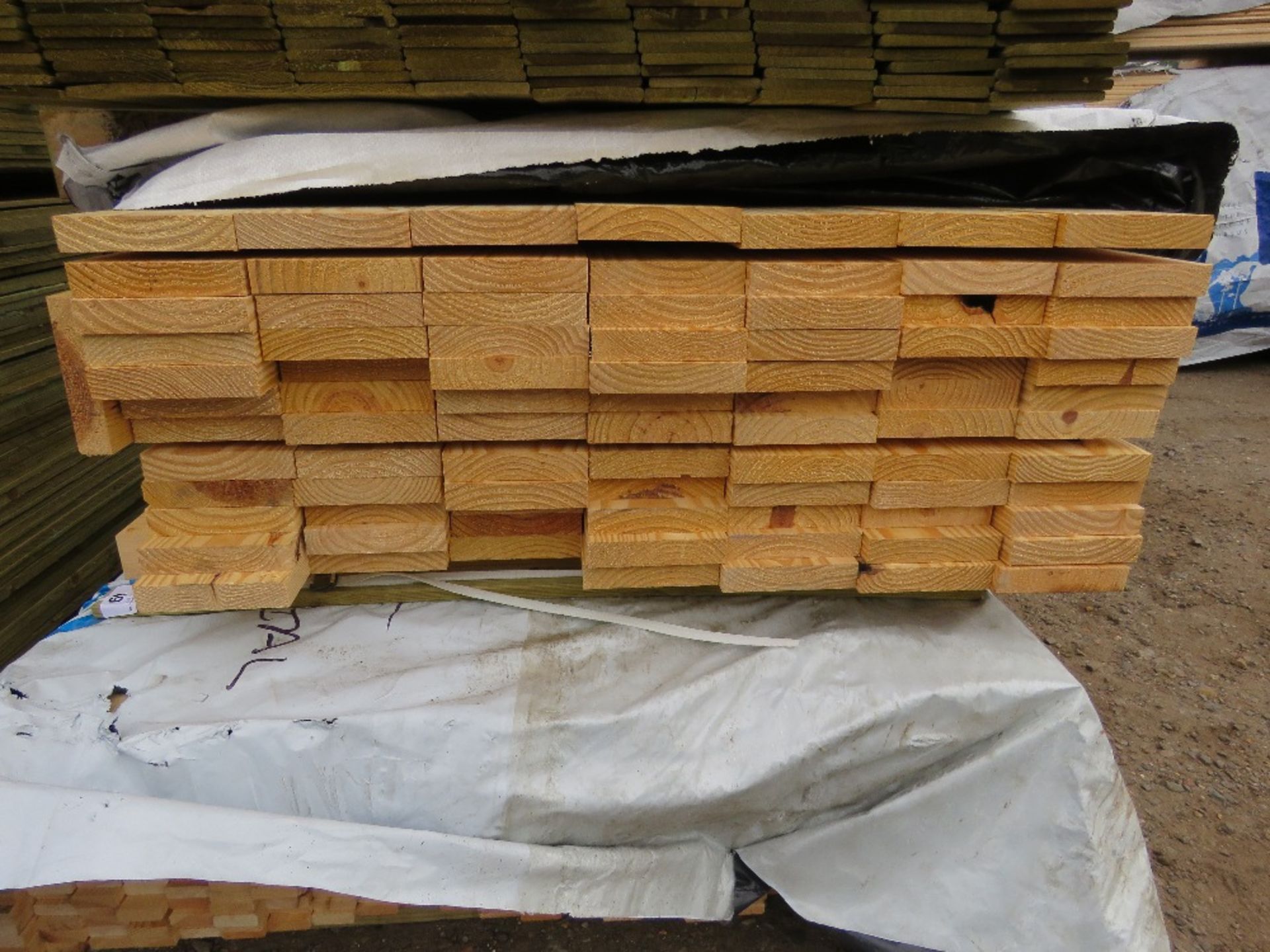 PACK OF UNTREATED GRAVEL TIMBER BOARD 1.83M X 140MM X 30MM APPROX, 85NO APPROX IN TOTAL. - Image 3 of 3