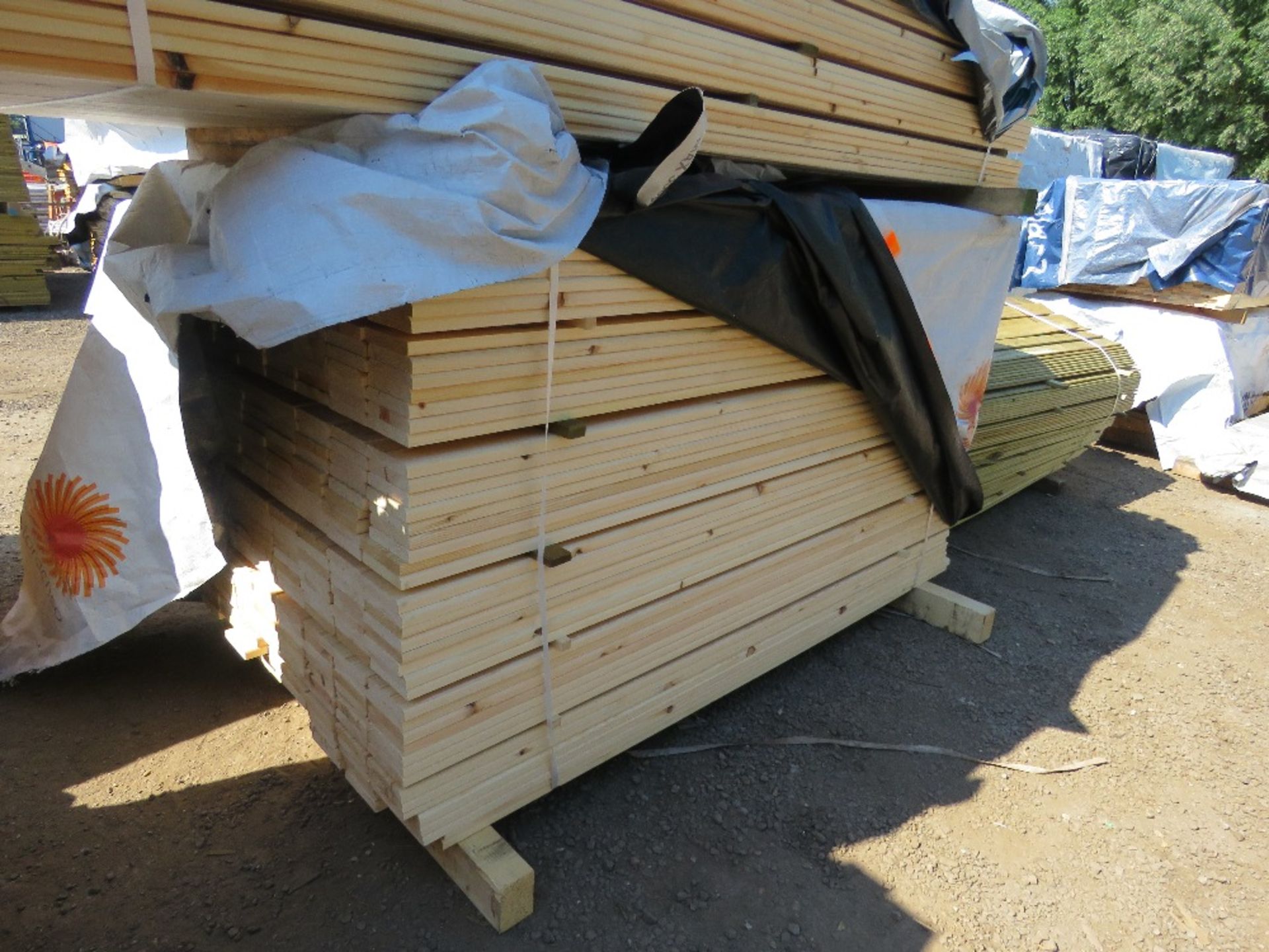EXTRA LARGE PACK OF UNTREATED CAPPING BOARDS: 1.88M X 120MM X 22MM APPROX. 370NO PIECES IN TOTAL. - Image 2 of 3