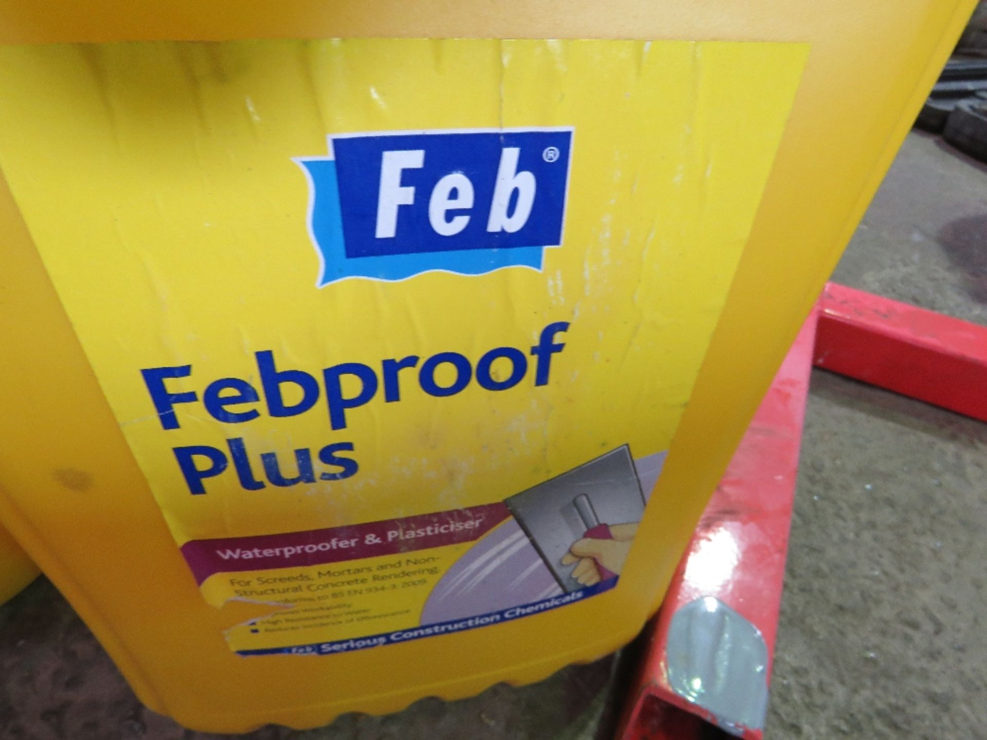 3 X LARGE DRUMS OF FEB PROOF ADDITIVE PLUS 3 X SMALL TUBS OF CEMENT TREATMENT PRODUCTS. THIS LOT - Image 4 of 4