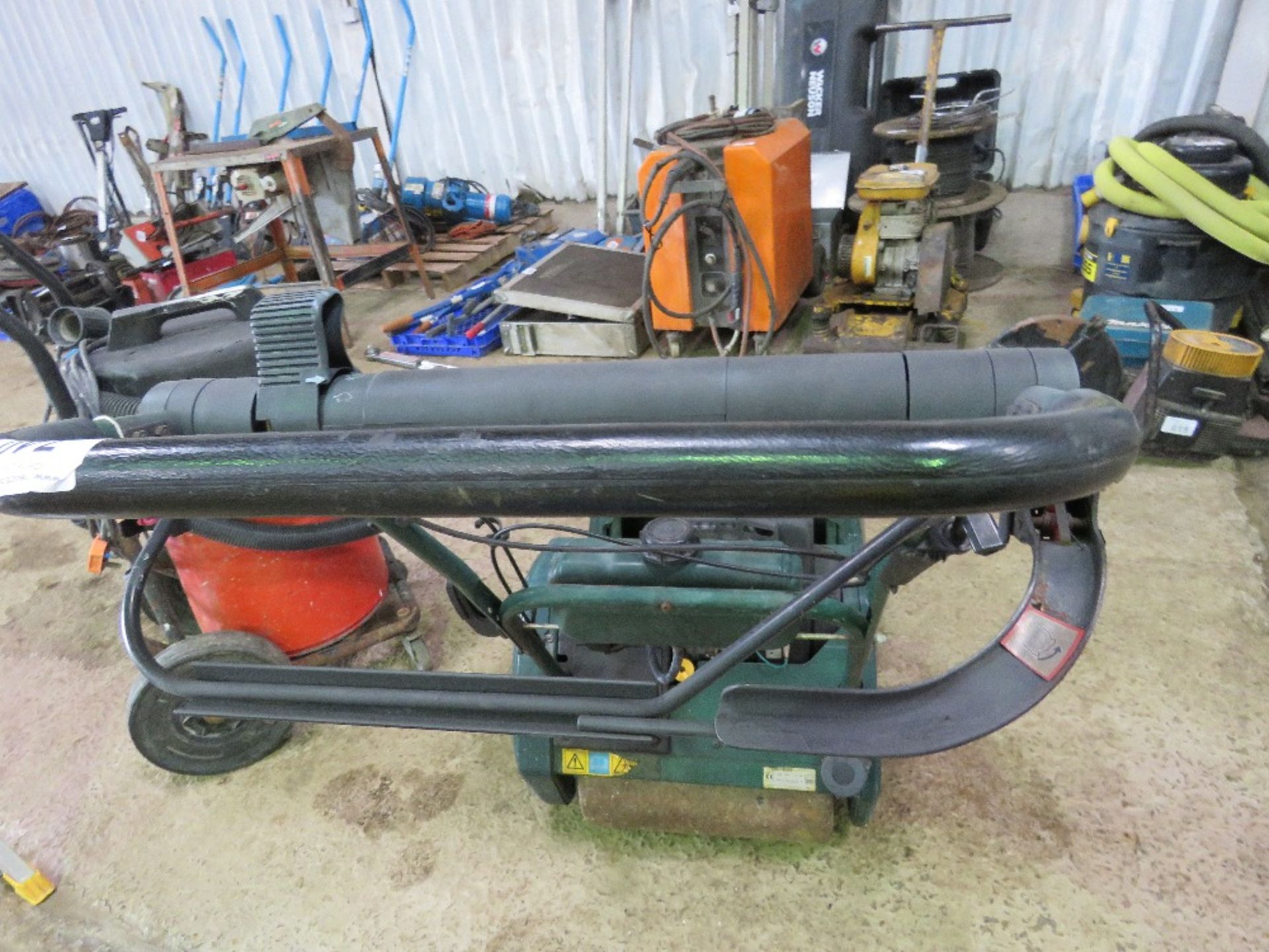 BALMORAL CYLINDER MOWER WITH BOX. THIS LOT IS SOLD UNDER THE AUCTIONEERS MARGIN SCHEME, THEREFORE - Image 3 of 5