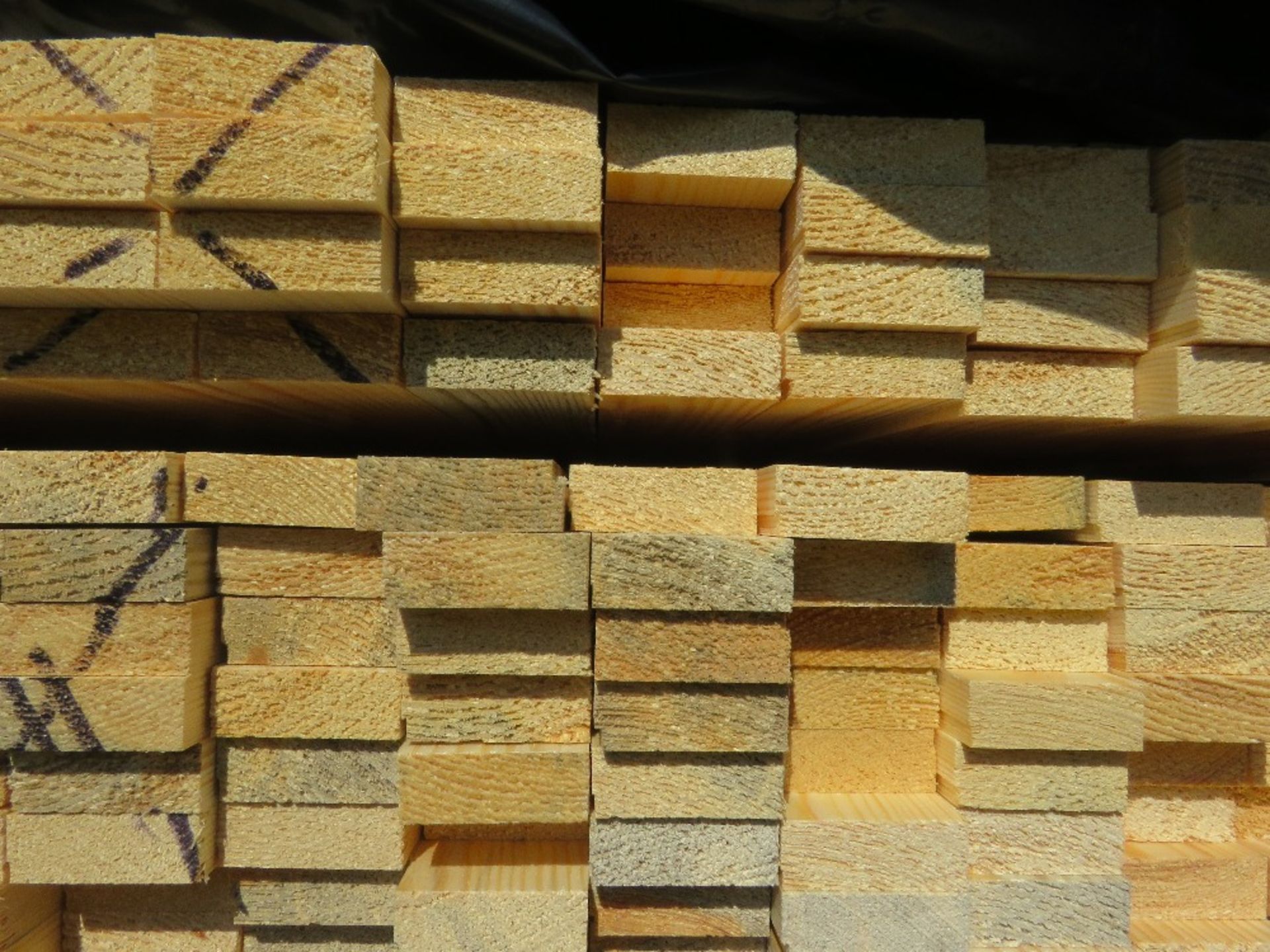 PACK OF UNTREATED VENETIAN FENCE / TRELLIS SLAT TIMBER CLADDING: 1.74M X 45MM X 17MM APPROX. - Image 3 of 3