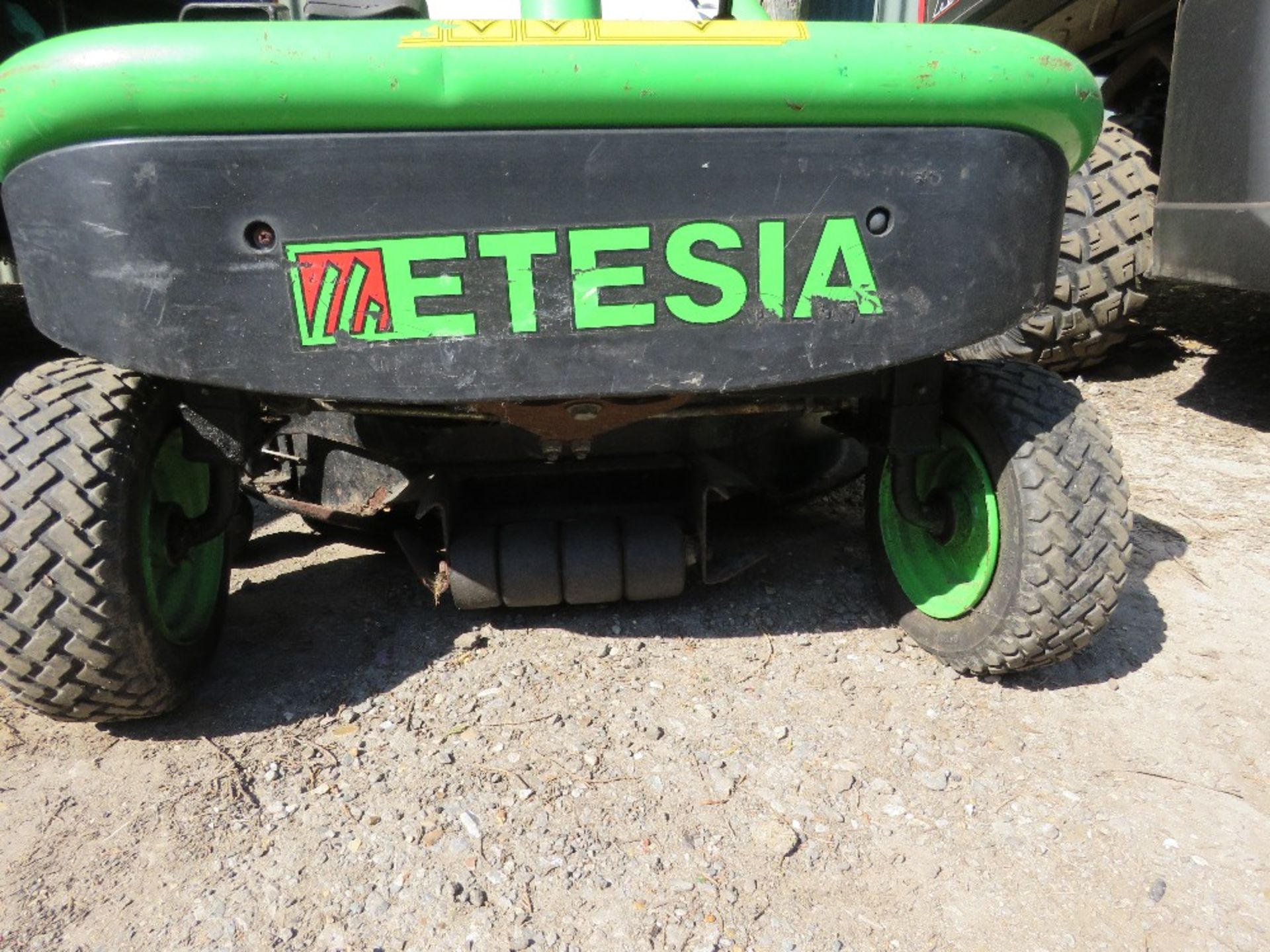 ETESIA PROFESSIONAL HYDRO RIDE ON MOWER WITH REAR COLLECTOR. WHEN TESTED WAS SEEN TO RUN AND DRIVE A - Image 9 of 9
