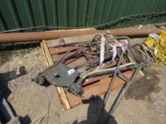BUNYAN STRIKING BEAM 13FT LENGTH APPROX PLUS 2 X DRIVE HEADS AND 2 X HANDLES THIS LOT IS SOLD UND