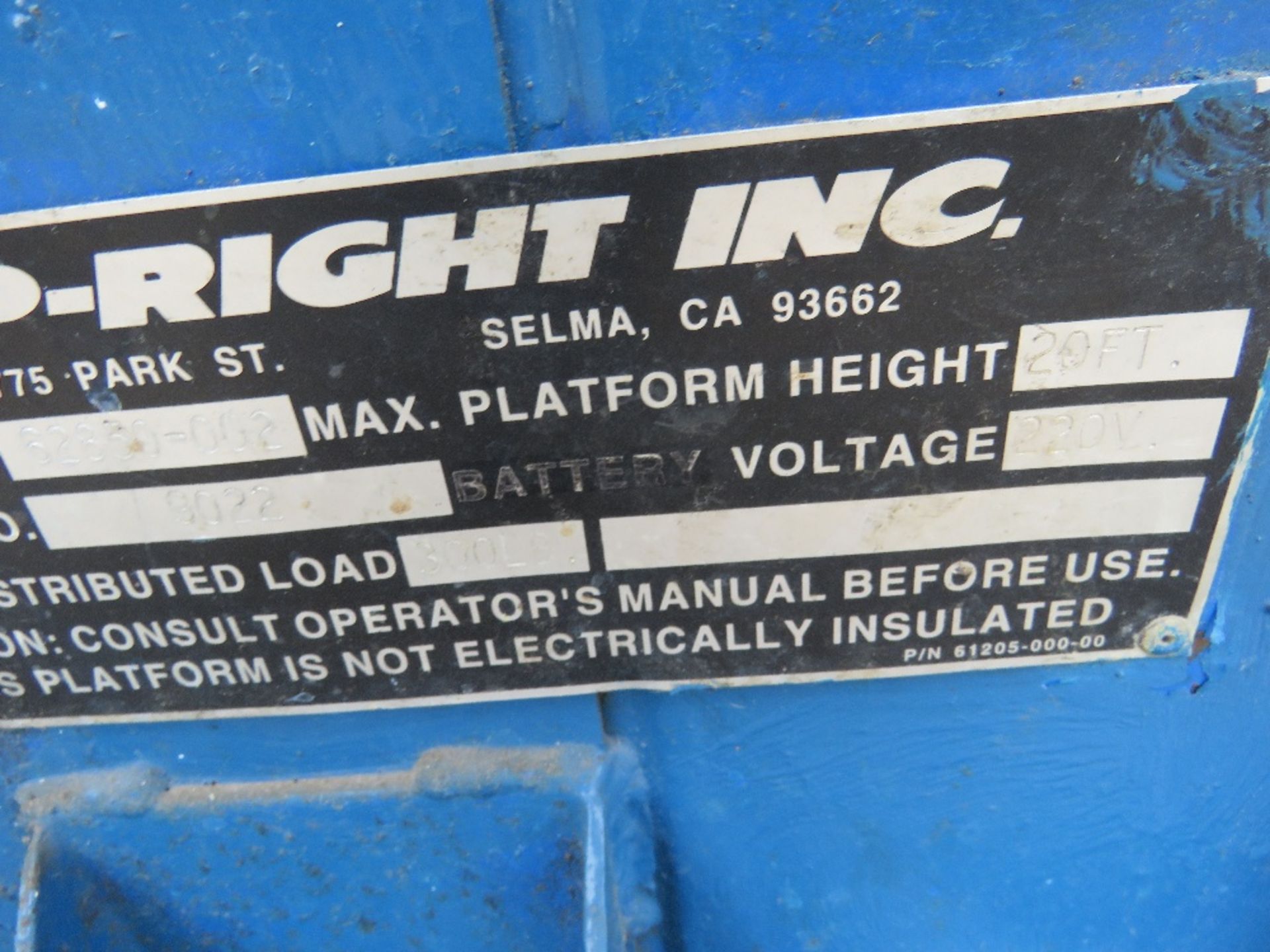 UPRIGHT UL20 MAST LIFT UNIT, 20 FOOT WORK HEIGHT. THIS LOT IS SOLD UNDER THE AUCTIONEERS MARGIN S - Image 4 of 5