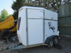 TWIN AXLED HORSE TRAILER ON INDESPENSION CHASSIS. OWNER RETIRING. THIS LOT IS SOLD UNDER THE AUC