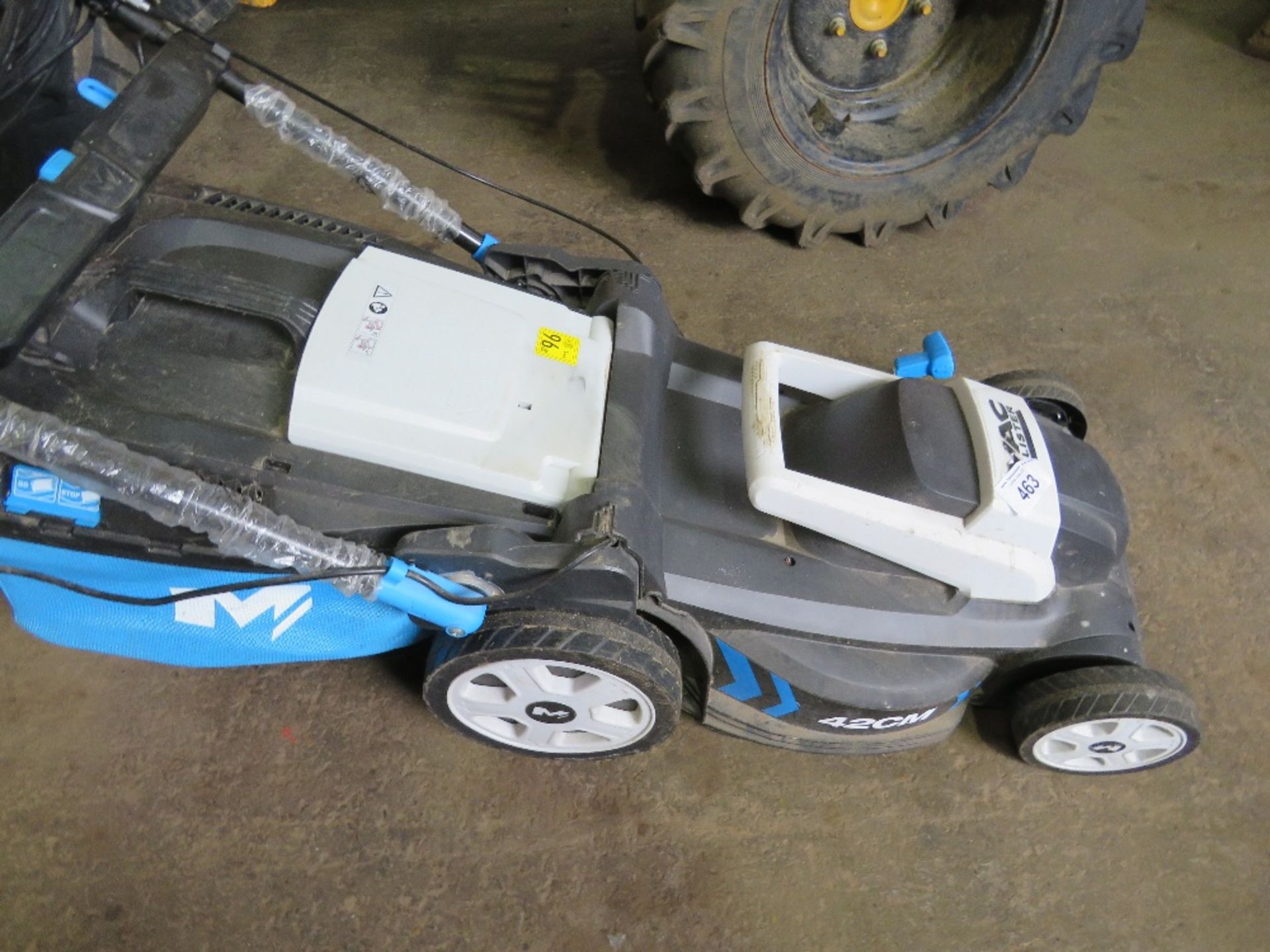 MACALISTER 240VOLT POWERED LAWNMOWER WITH COLLECTOR, 42CM WIDTH, APPEARS LITTLE USED. THIS LOT IS