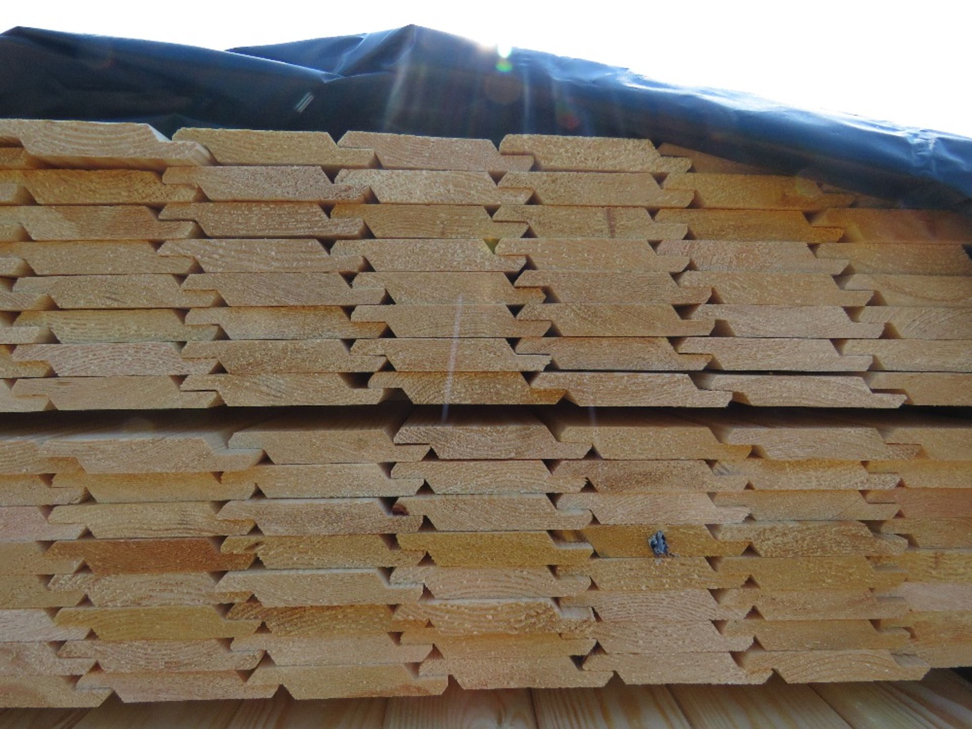 LARGE PACK OF UNTREATED SHIPLAP TIMBER CLADDING: 1.72M X 100MM APPROX.