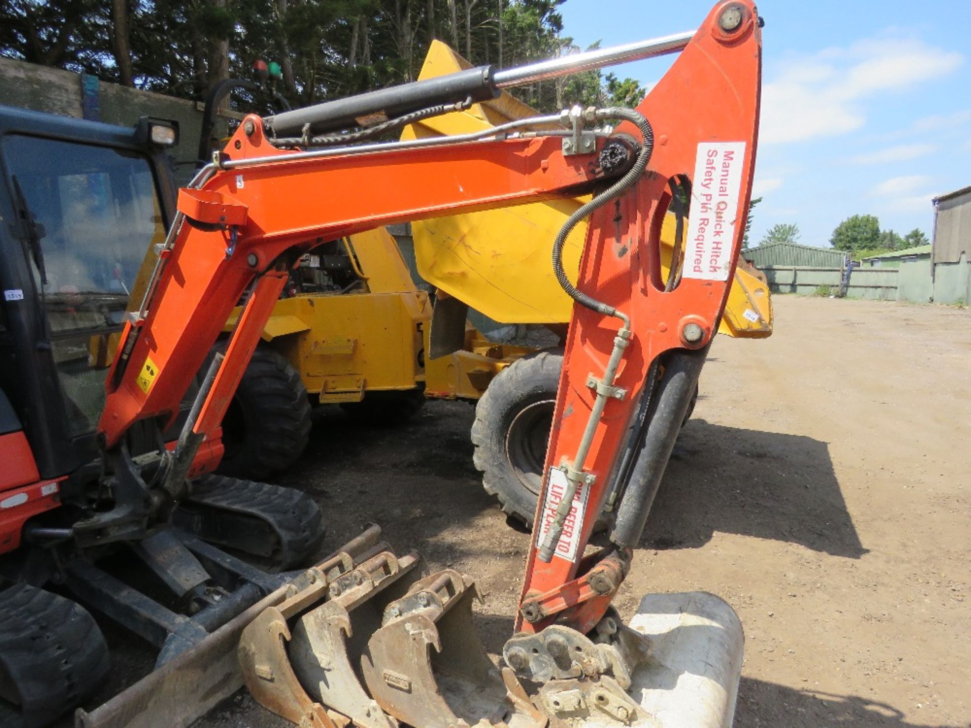 KUBOTA KX71-3 RUBBER TRACKED EXCAVATOR, YEAR 2017 BUILD WITH SET OF 4NO BUCKETS PLUS A MANUAL QUICK - Image 4 of 15